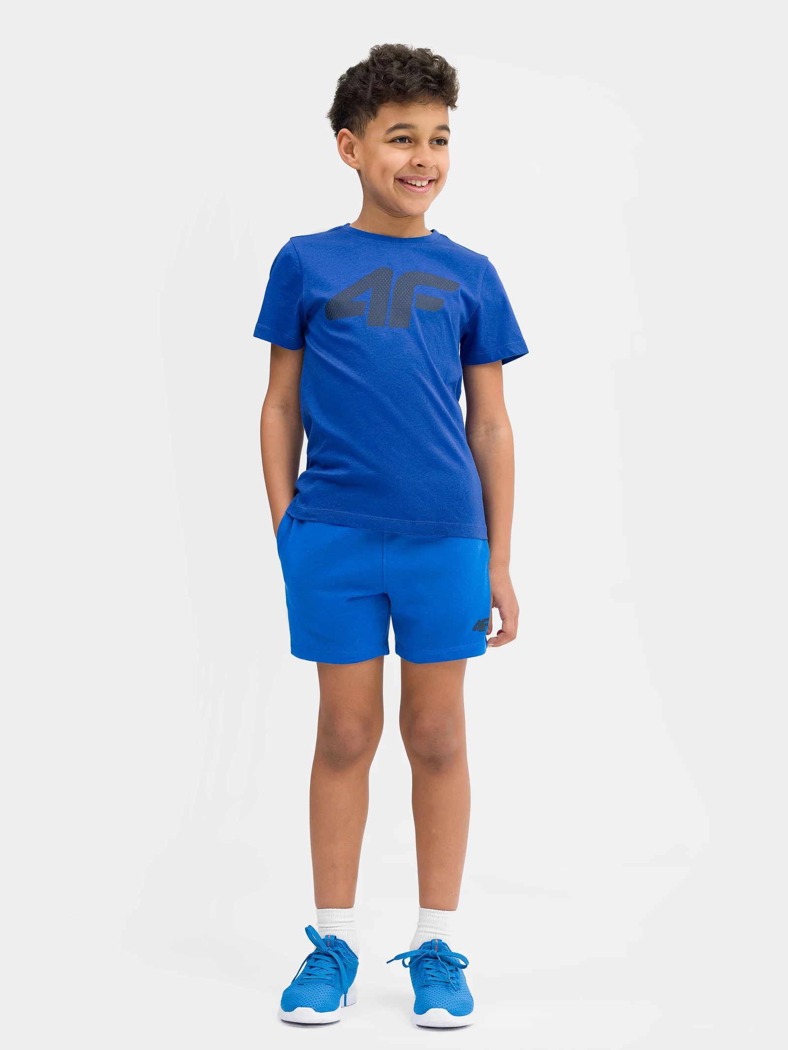 SPODENKI CHŁOPIĘCE 4F DRESOWE SZORTY TSHOM048 134 Marka 4F