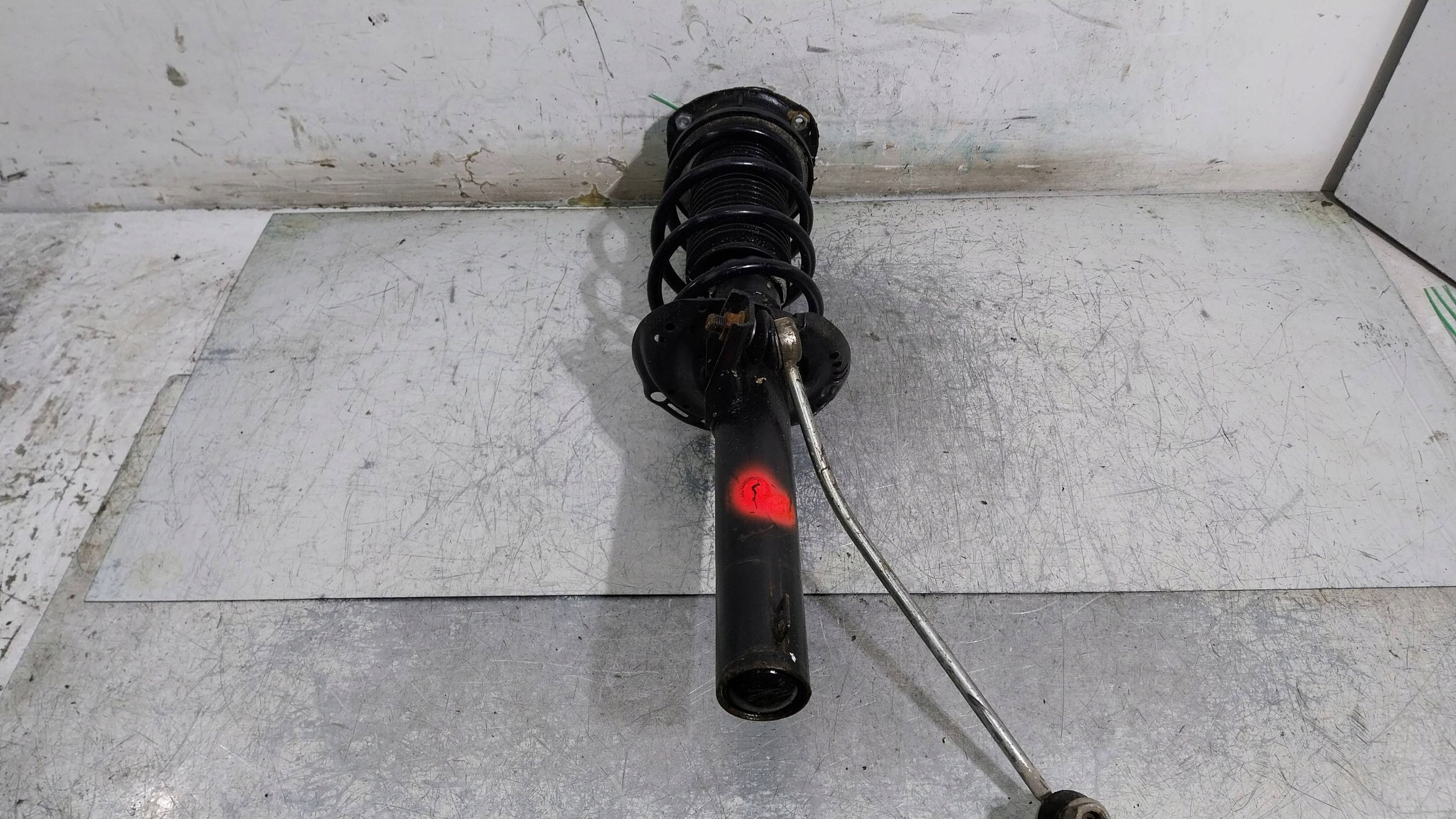 shock absorber right left front 5Q0413023FJ VW GOLF VII AUDI A3 8V 1.6 TDI