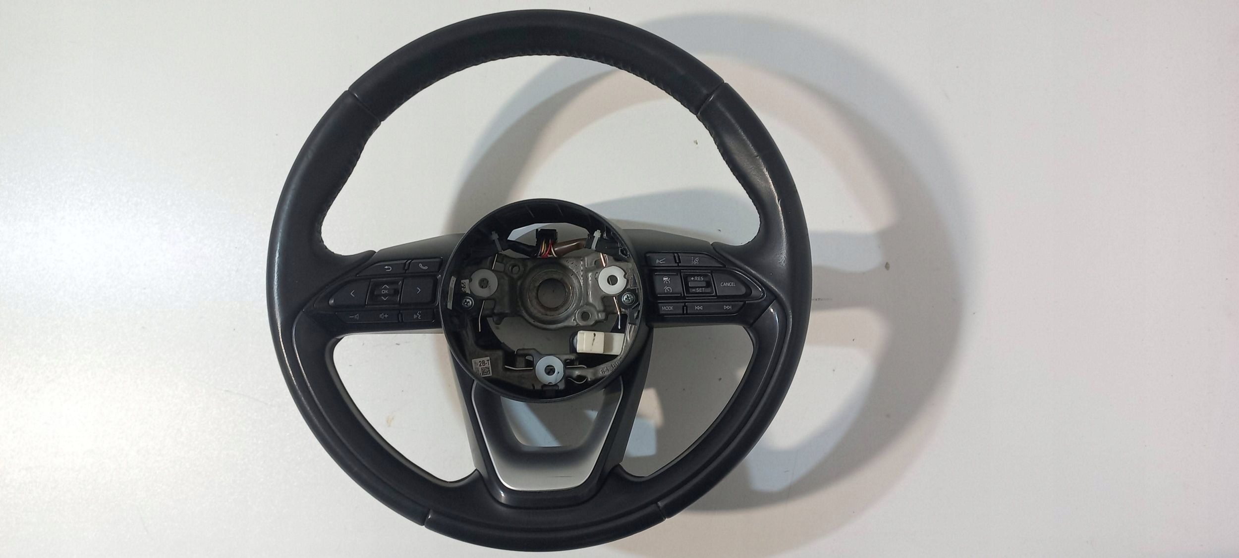 Toyota Yaris IV XP210 lenkrad (L125)