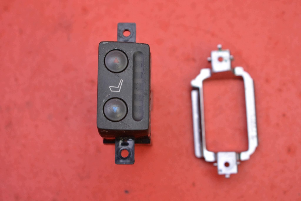 Schalter Hitzung SITZ rechts M29961 HONDA LEGEND 4 IV 04-08
