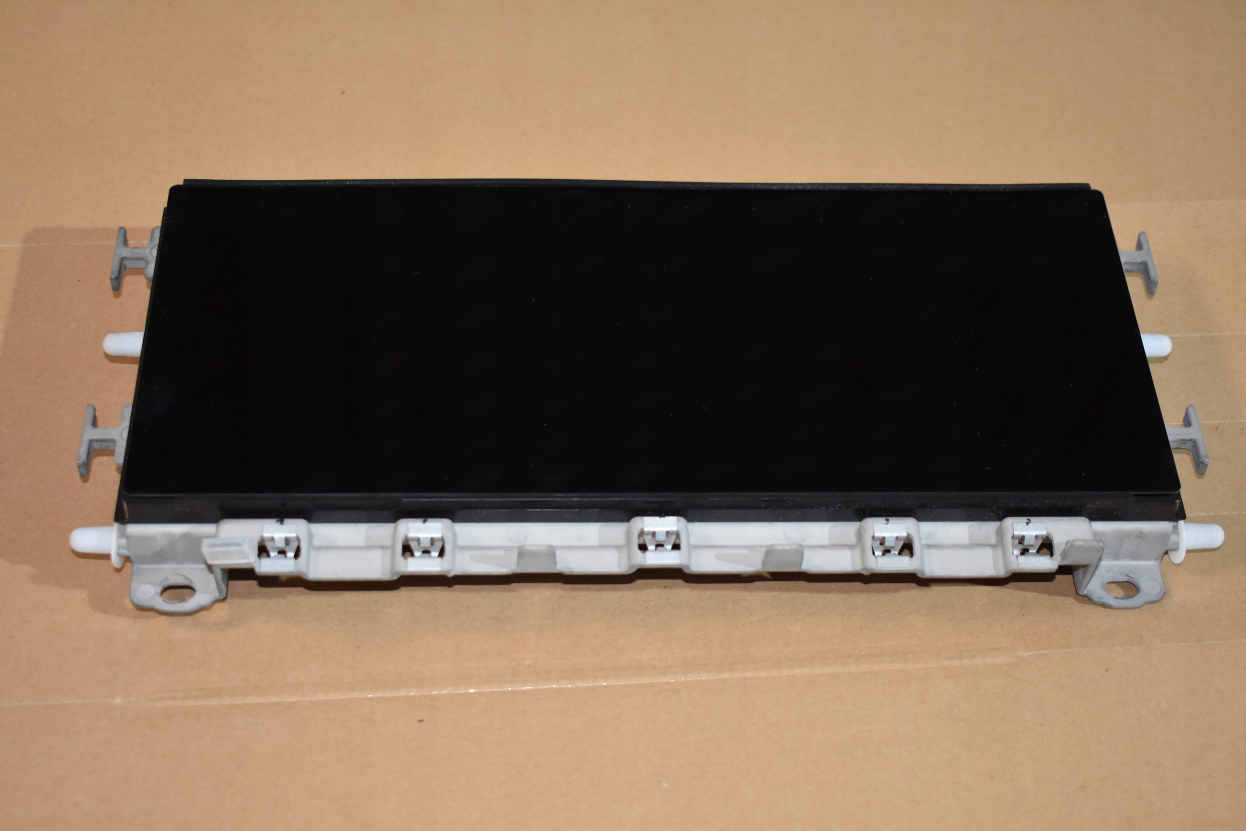 IDEALNY Display LCD PORSCHE CAYENNE 9Y LIFT 1 9
