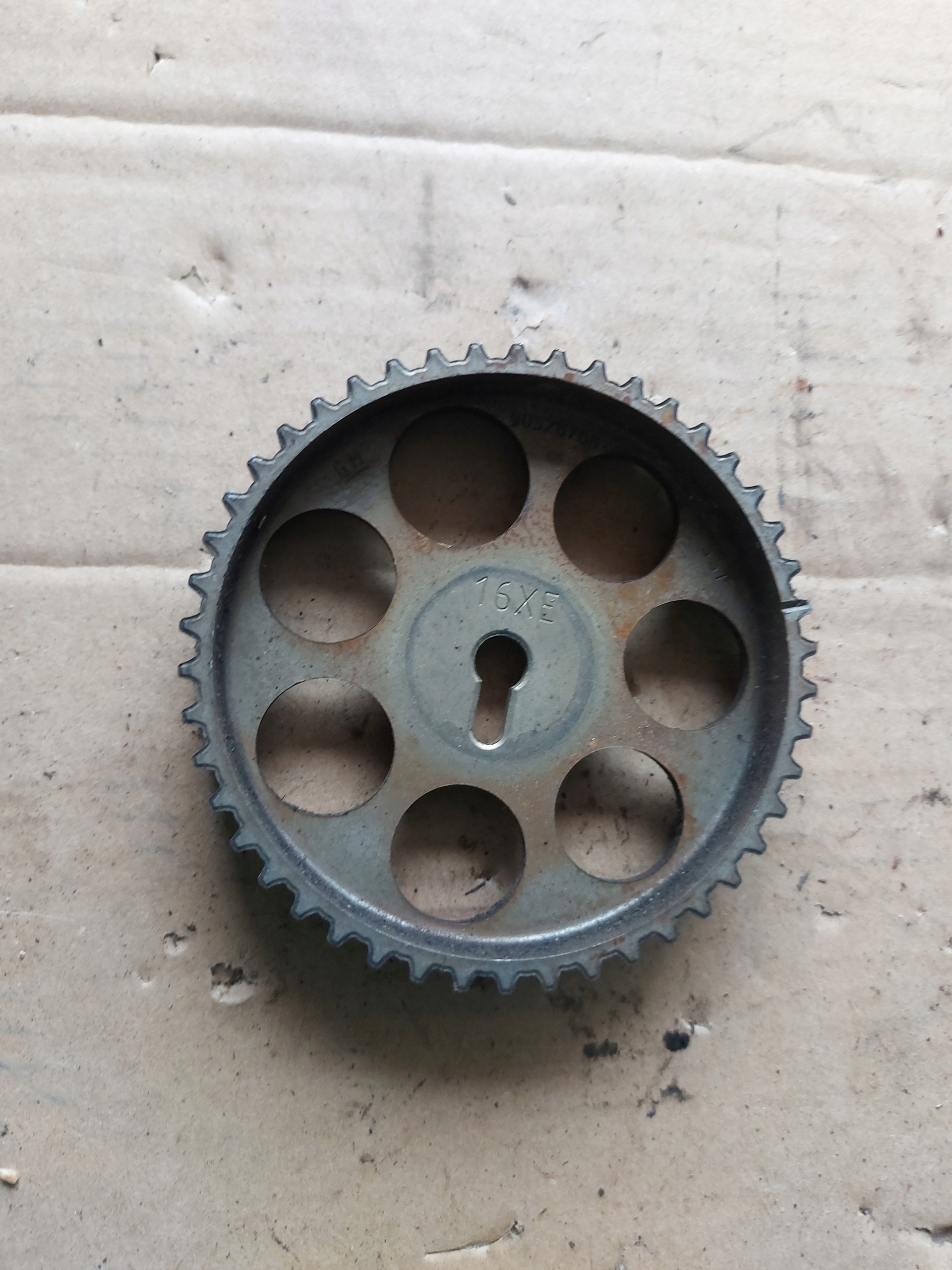 roue ZEBATE WALKA de la distribution OPEL ASTRA II 1.6 16V