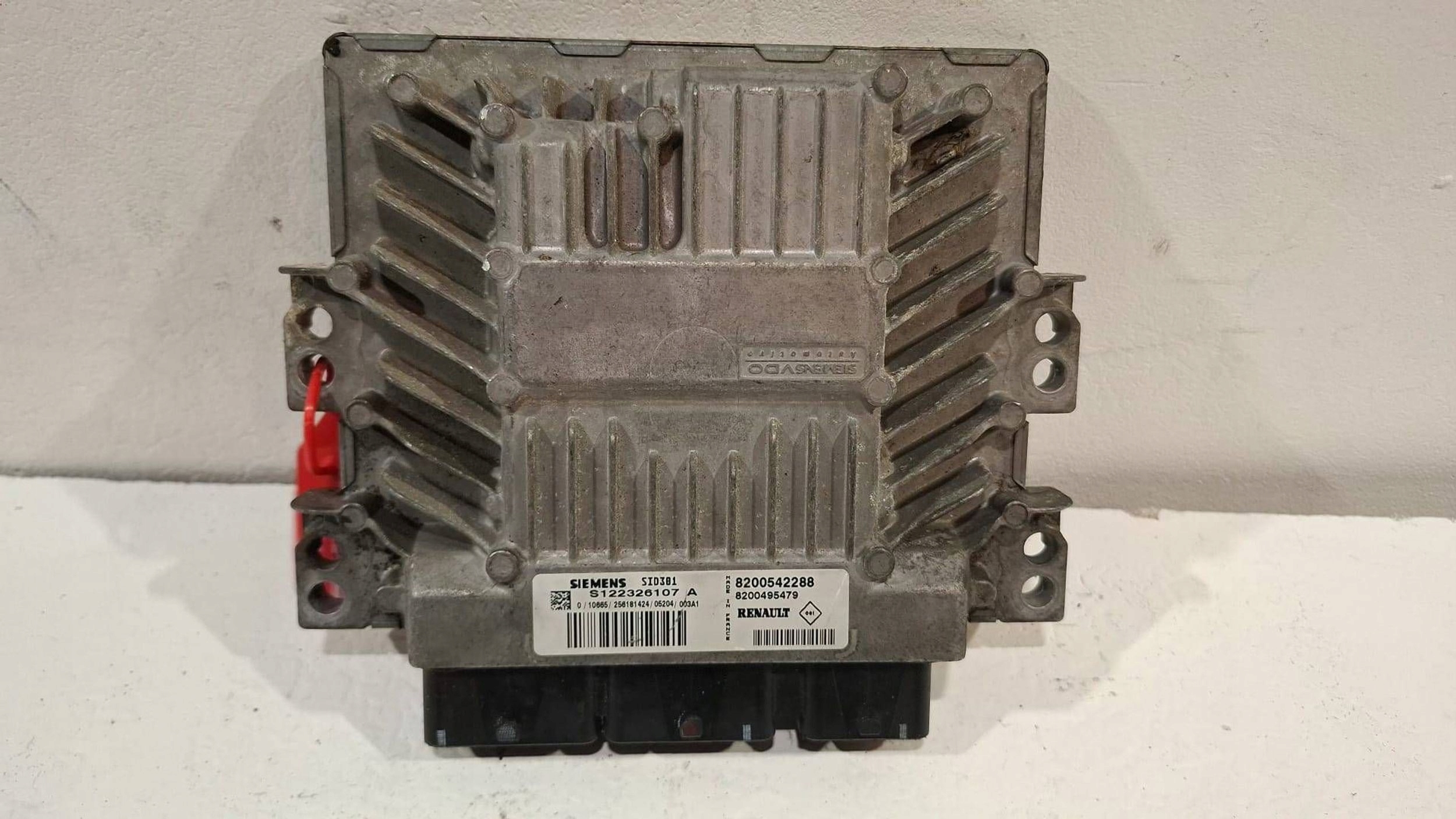 control unit of the engine computer 8200542288 Renault 1.5 DCI