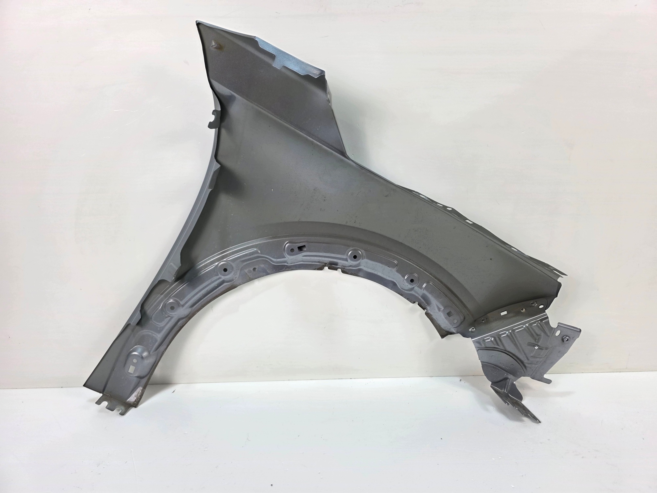 fender left front LANCIA YPSILON IV L21 F4 GRIS ARTENSE