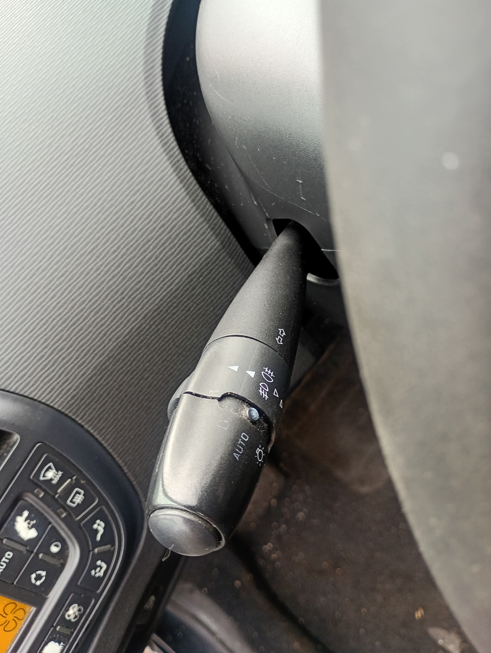 Interrupteur commande phares feux ZESPOLONY Volant Citroen C4 Picasso FL 10-15
