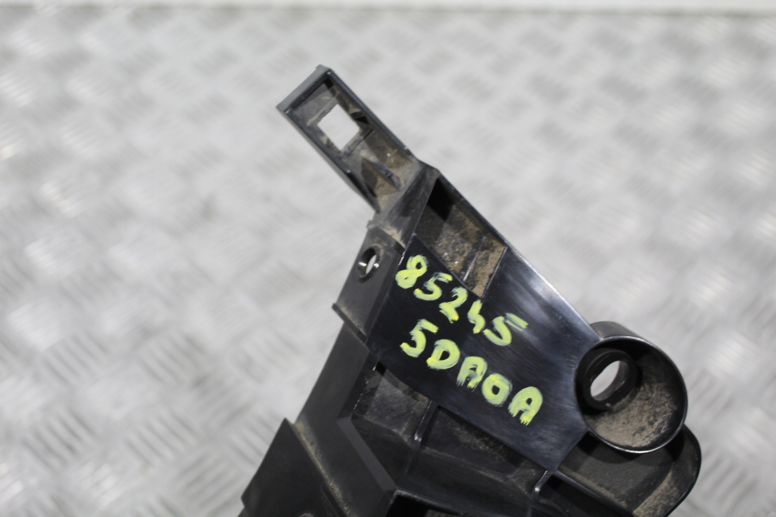 support left rear part INFINITI Q30 85245-5DA0A