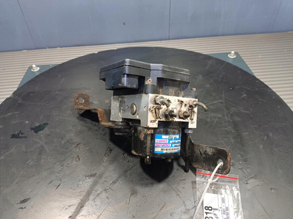 Hyundai Купе II GK 2.0 16V насос ABS 95600-2C200