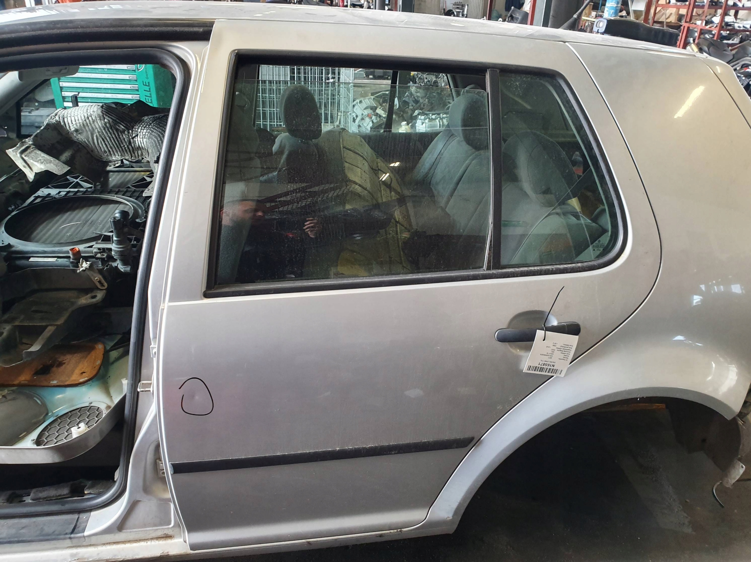 Tür links heck LB7Z VOLKSWAGEN GOLF IV