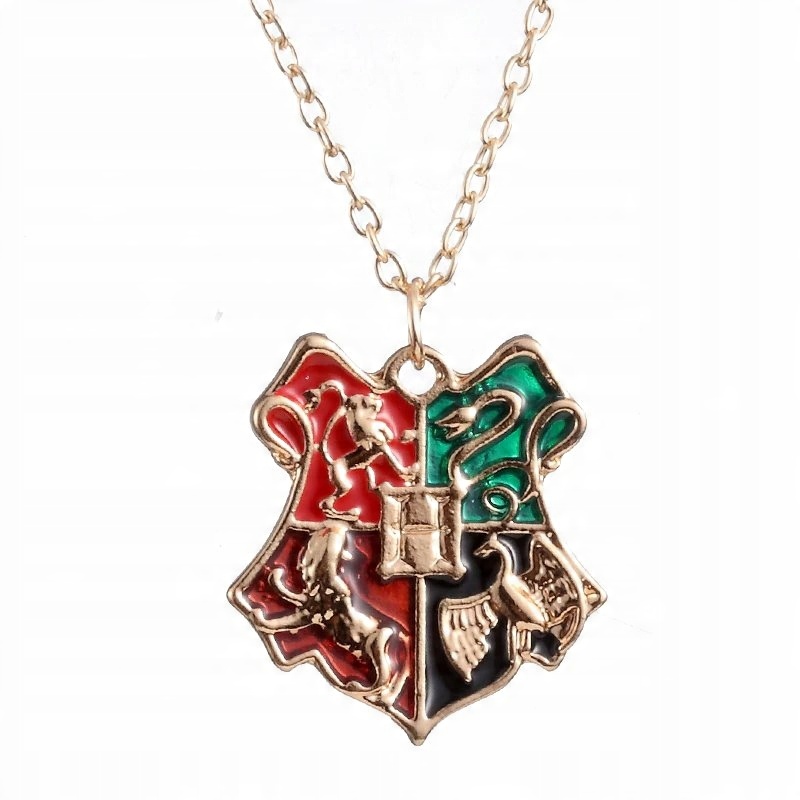 

Naszyjnik Harry Potter Hogwart złoty Slytherin zk