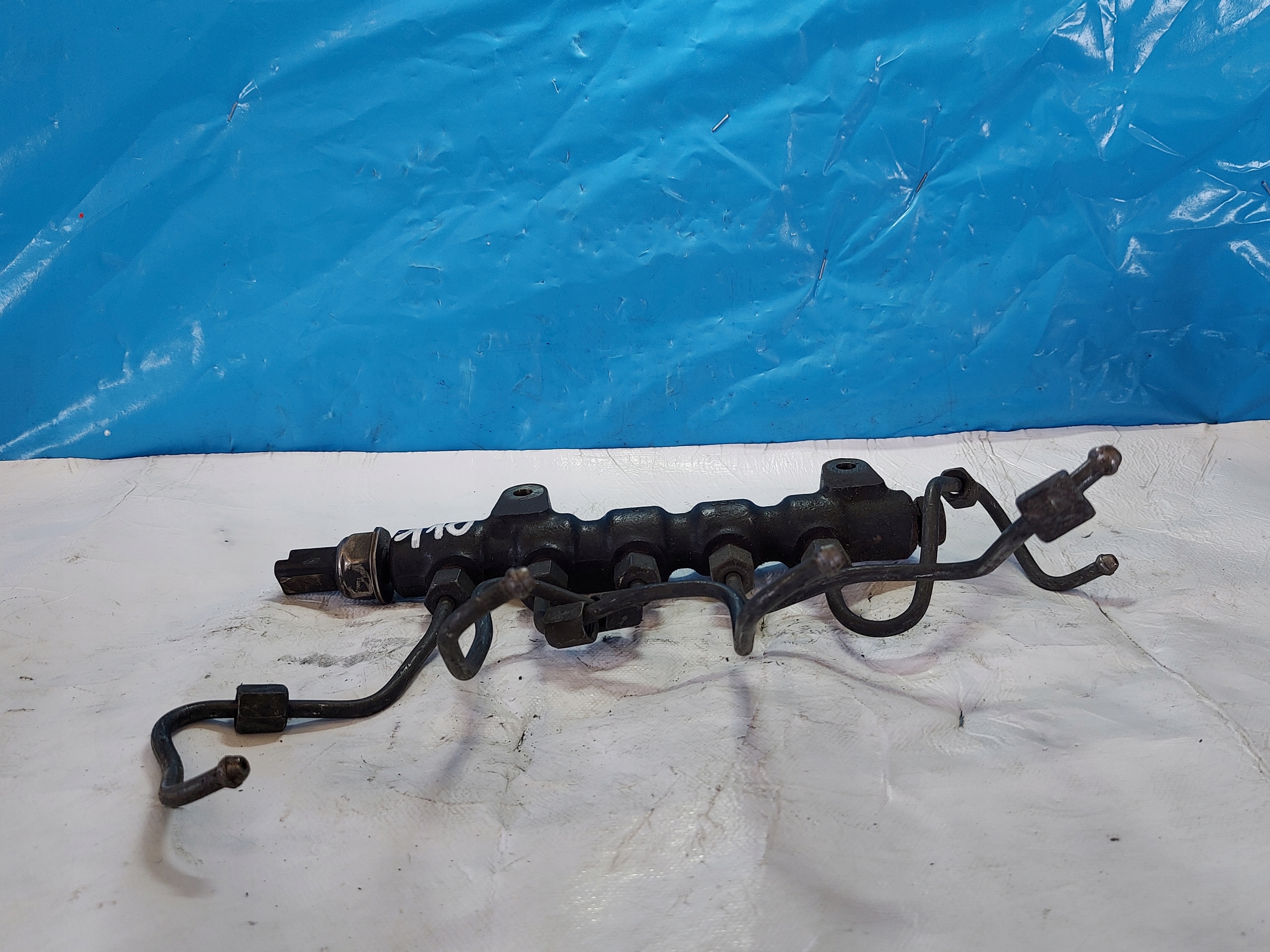 Rampe injection CITROEN C2 1.4 HDI 9654592680