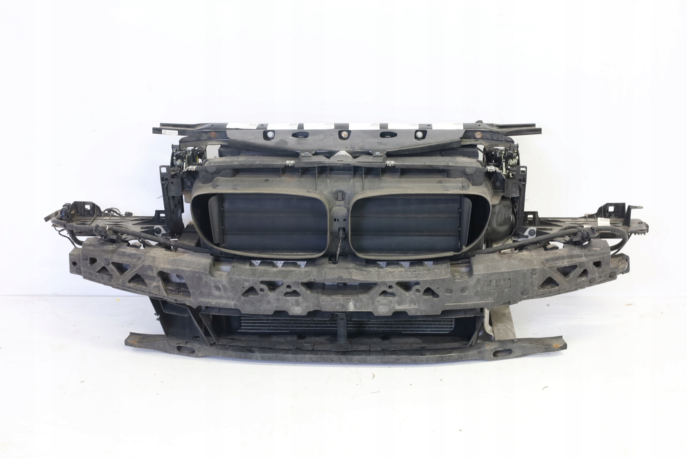 WZMOCNIENIE PAS PRZEDNI CHŁODNICE 520D BMW F10 F11 LCI
