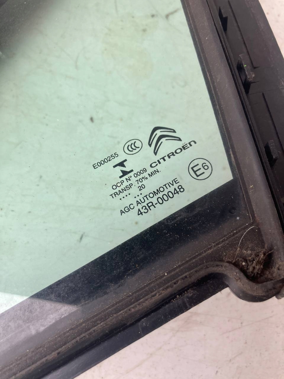 window TROJKAT door left front CITROEN C3 III 20ROK