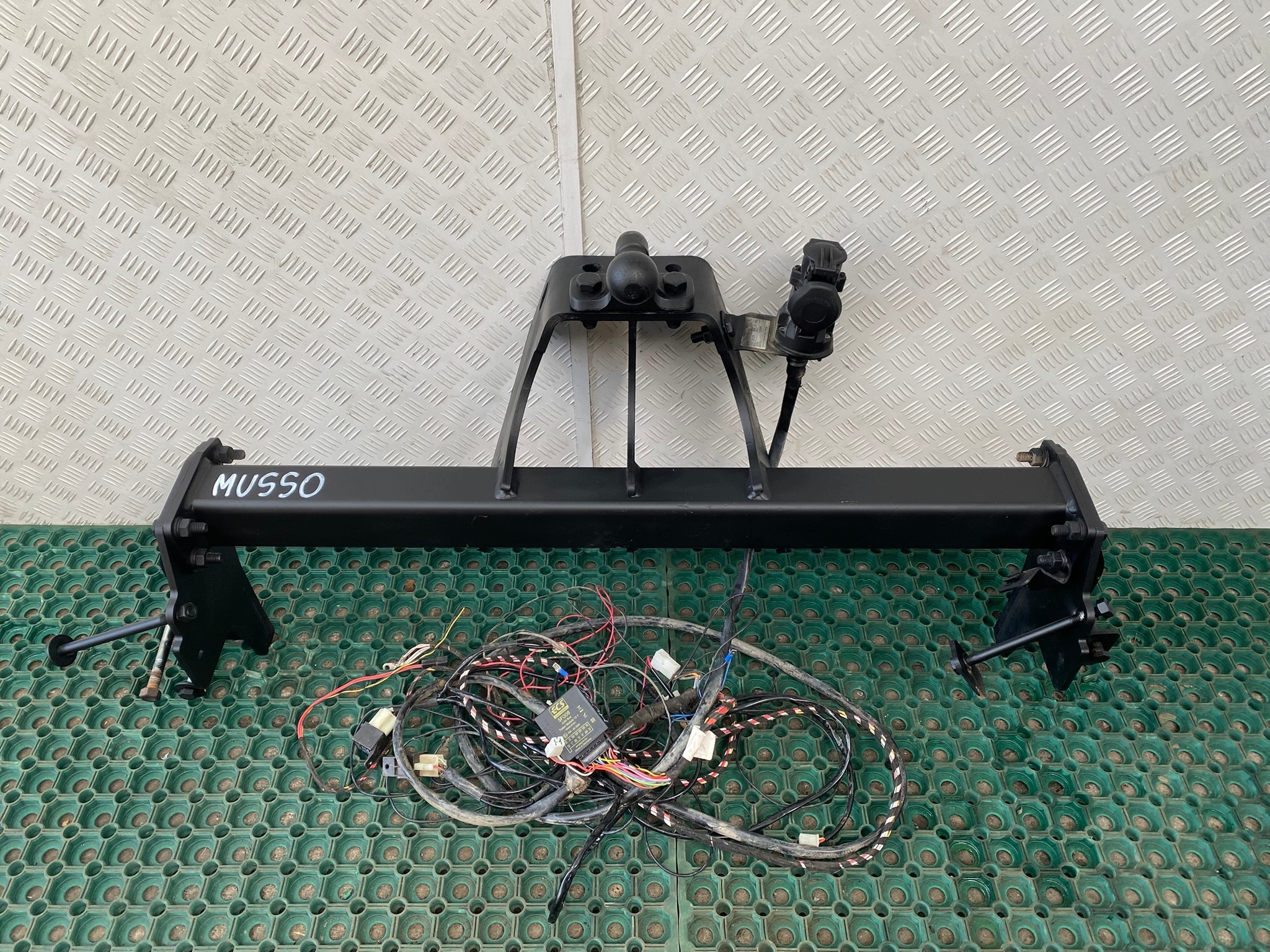 SSANGYONG MUSSO II Q200 18-20 tow bundle wiring module