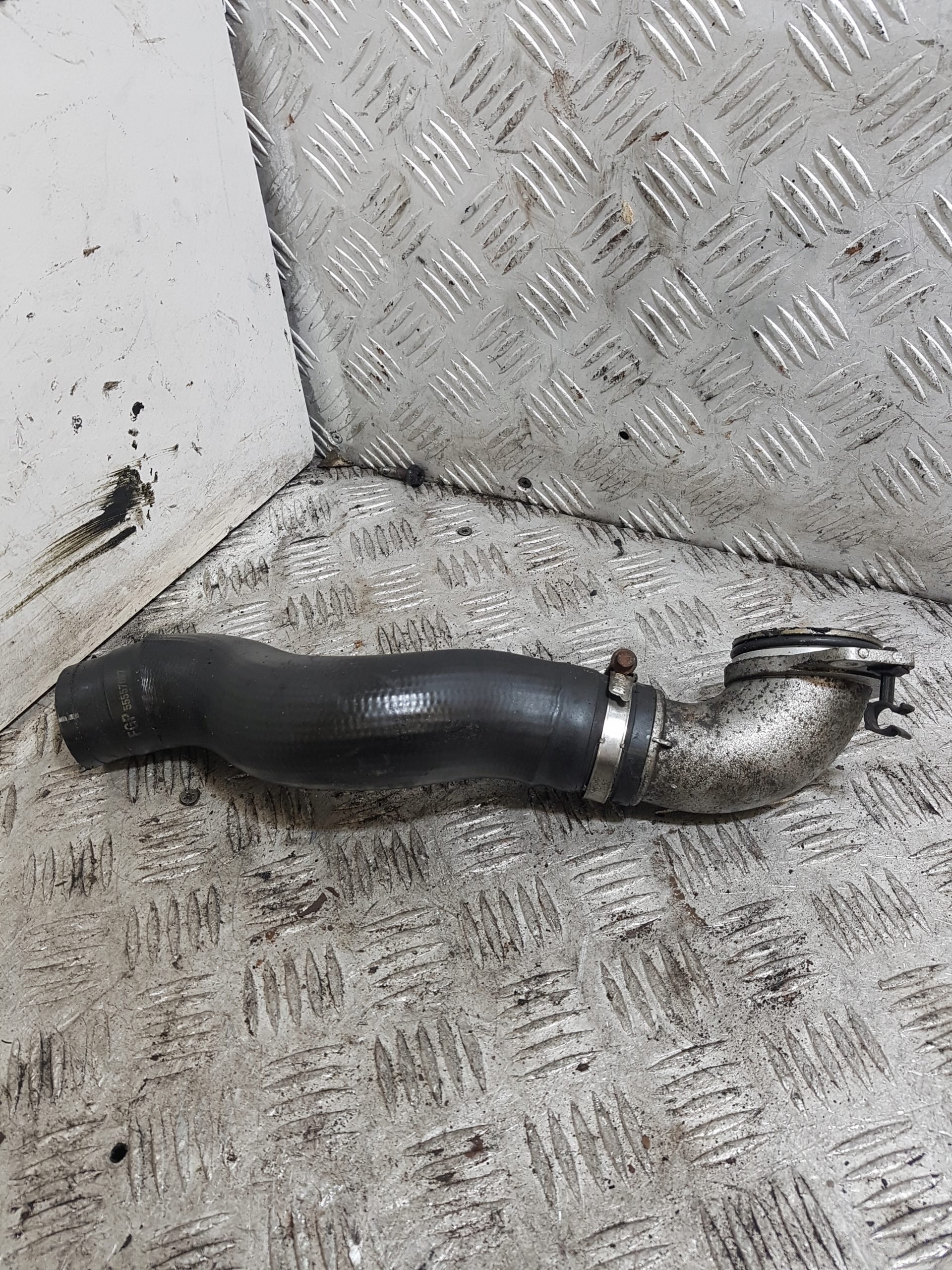 rohr Schlauch intercooler turbo OPEL ASTRA H 55353003