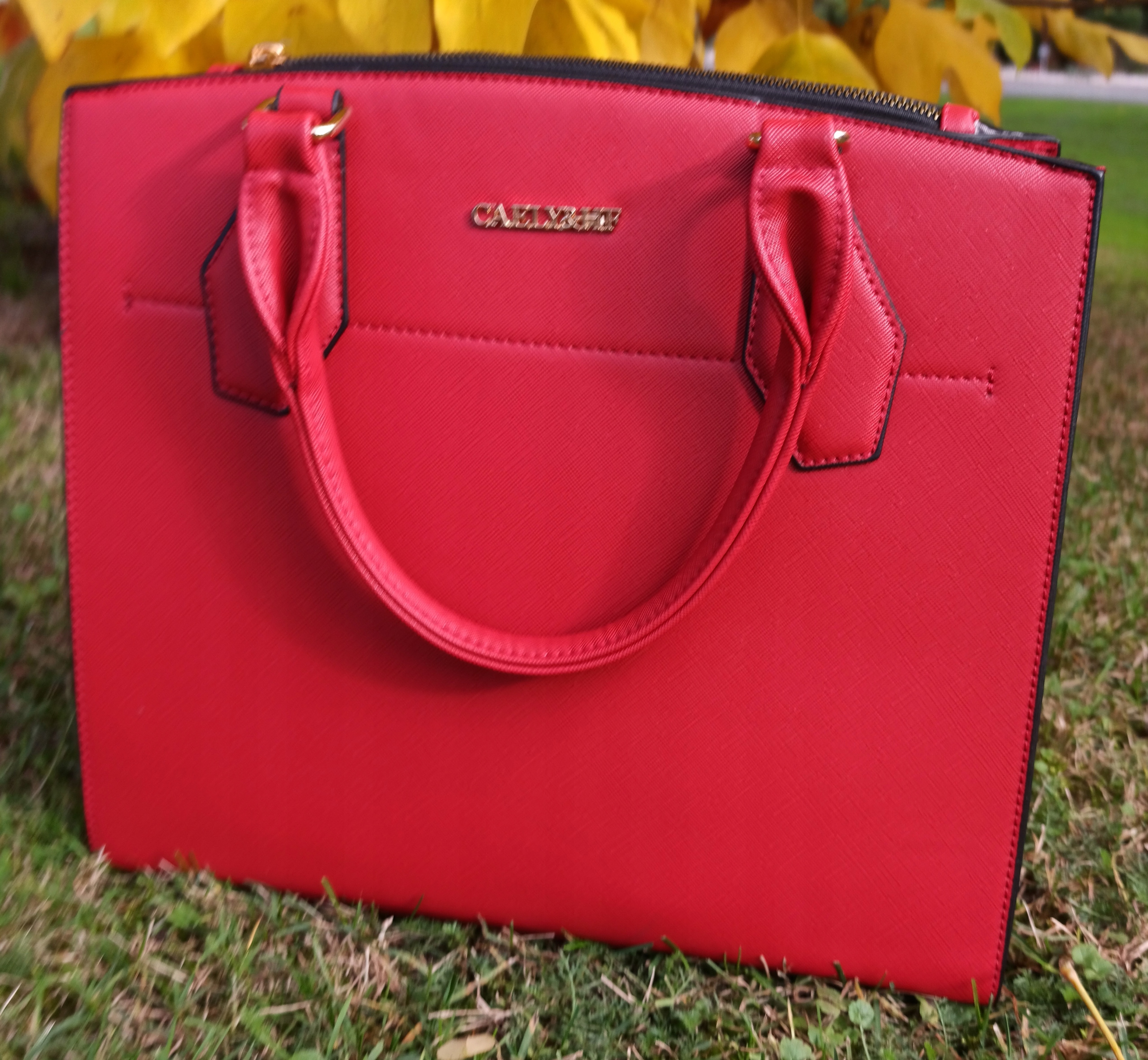 PIĘKNA ELEGANCKA TORBA A4 SZTYWNA CZERWONA KLASYK Wielkość duża (mieszcząca A4)