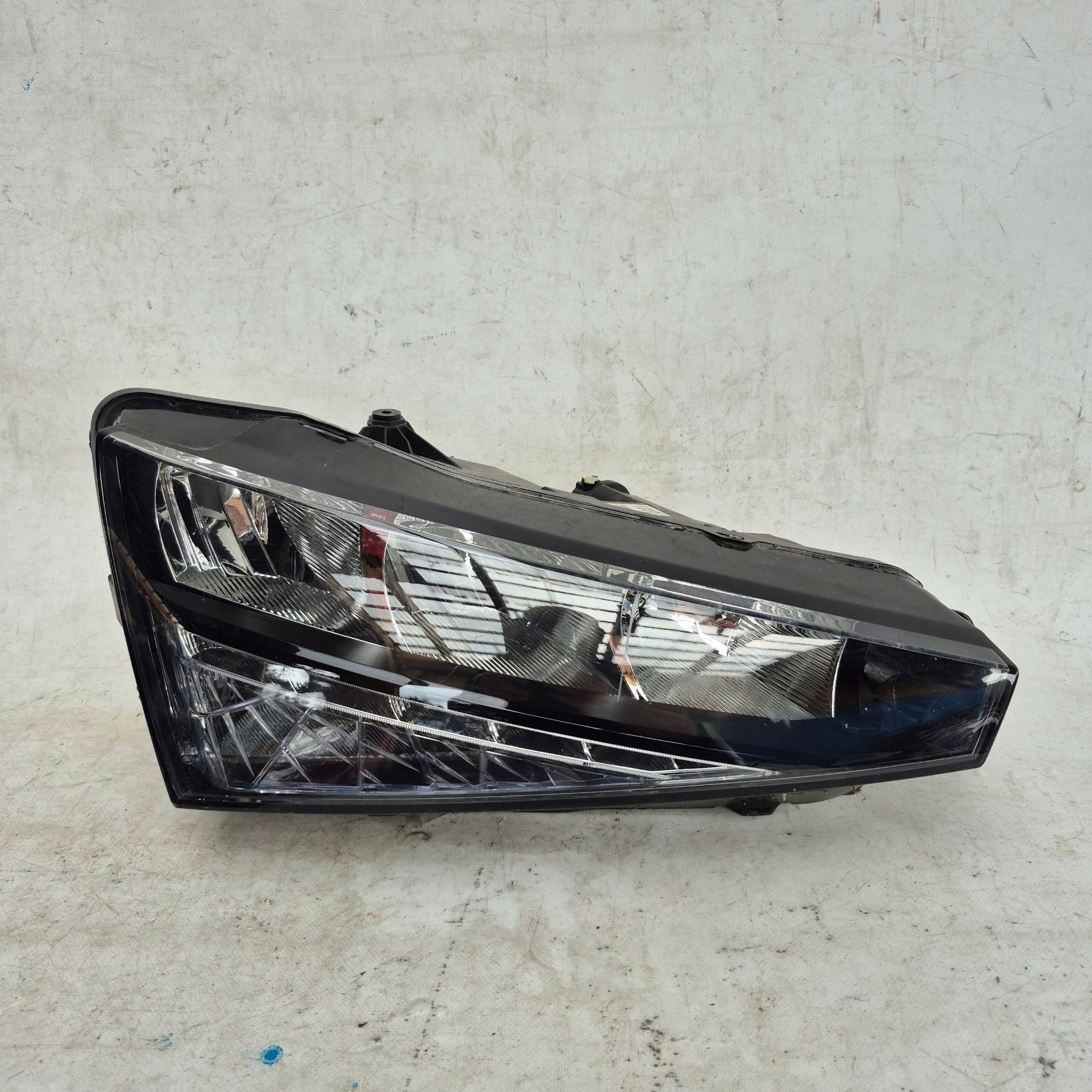 SKODA SCALA 657 19- light right front front FULL LED 657941016