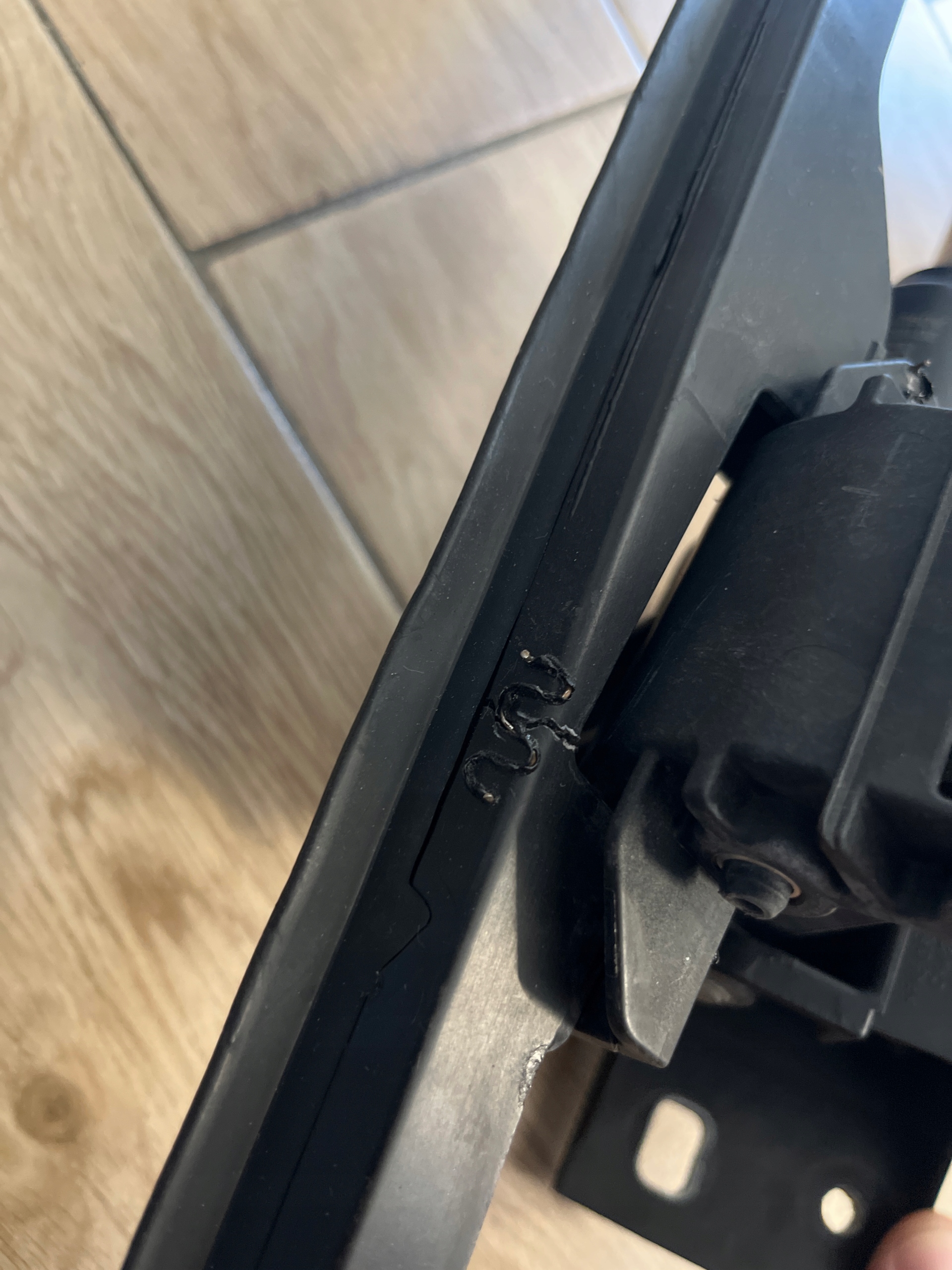 Aileron Avant DODGE RAM V 5