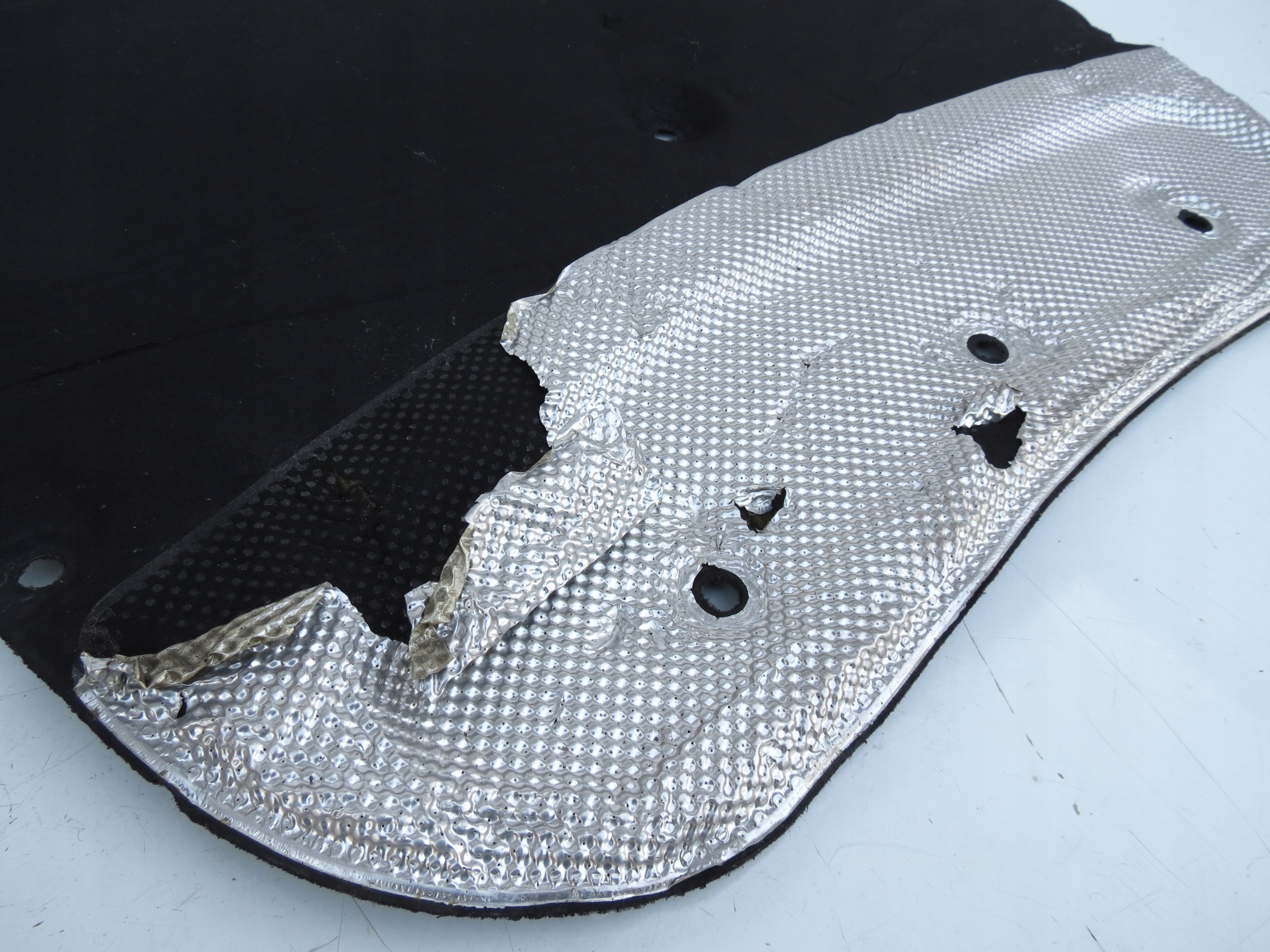 soundproofing PODBITKA bonnets SPINKI MERCEDES CLS W218