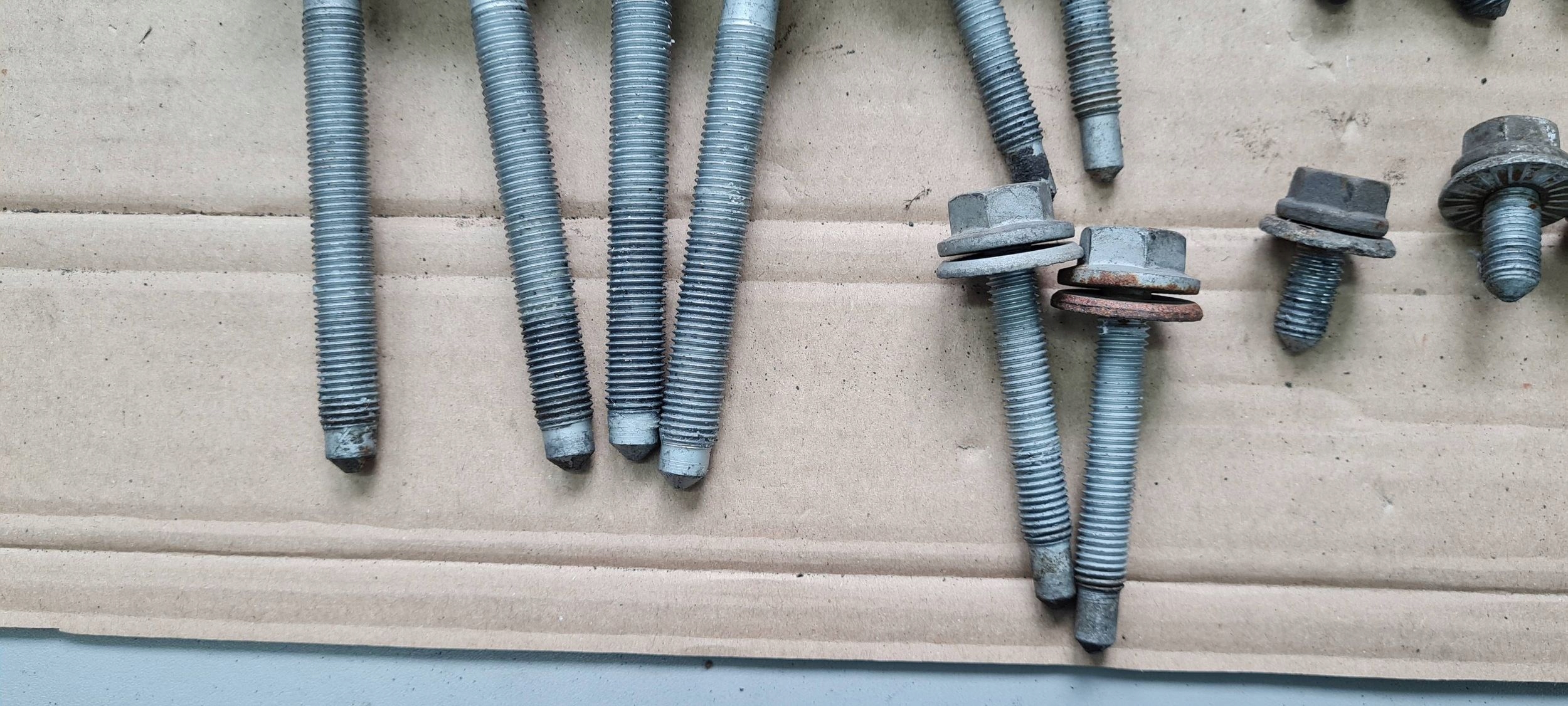 A6 C6 LIFT screw screws SANEK KOLYSKI siders springing front KOMPLET