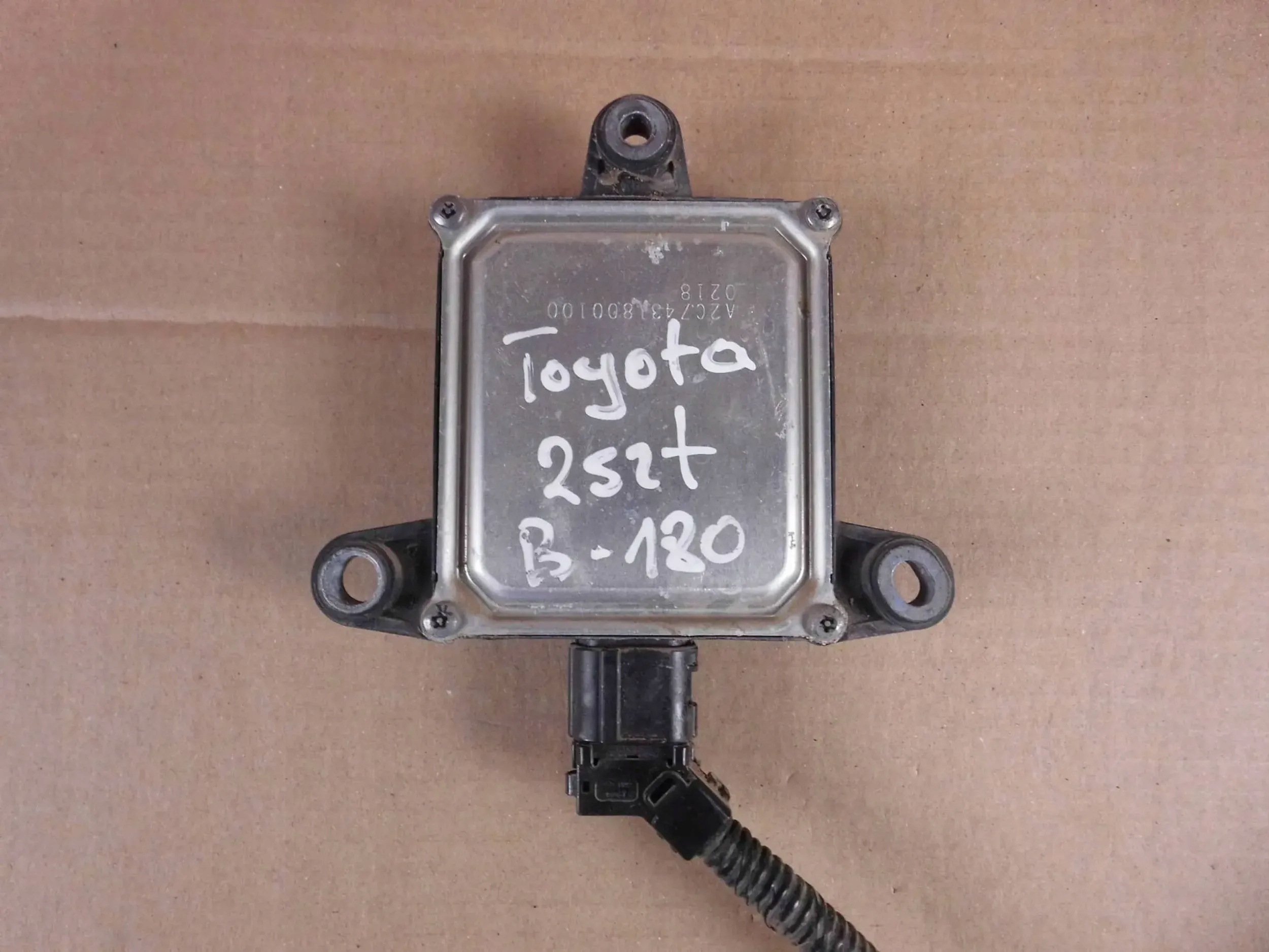 Lexus NX300H radar sensor Sensor martwego pola punktu 8816278040