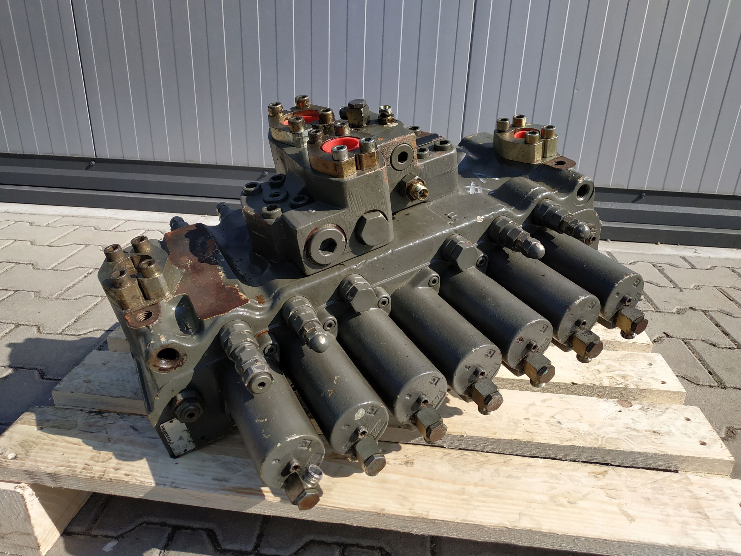 ROZDZIELACZ 10030438 KOPARKA LIEBHERR 934 UŻYWANY