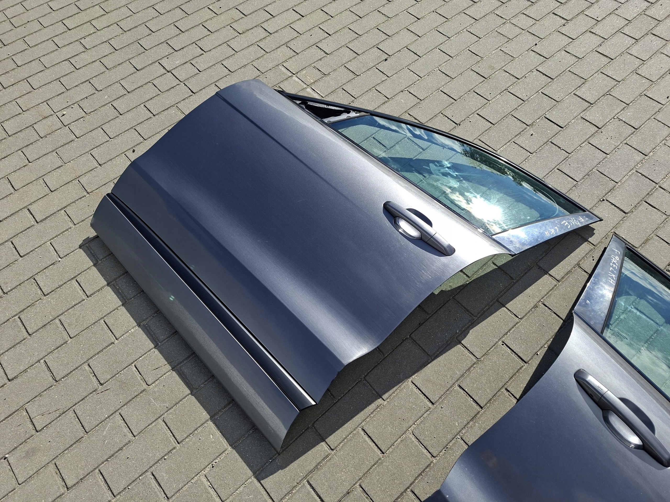 door front left front left JAGUAR F-PACE X761 LKH