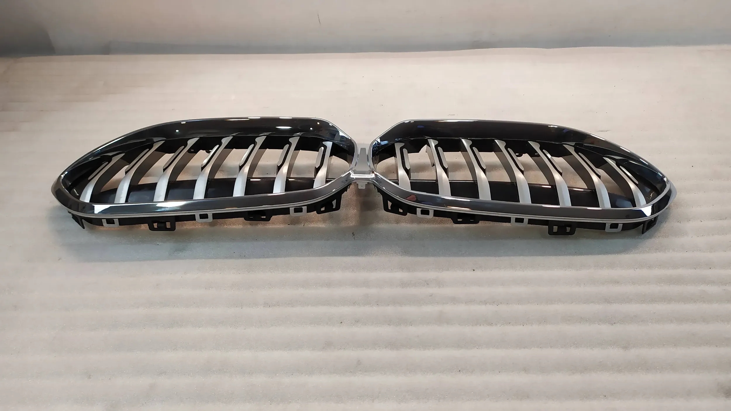 BMW 2 F44 Kühlergrill FRONTGRILL Kühlergitter 7077302 - Thumbnail 10
