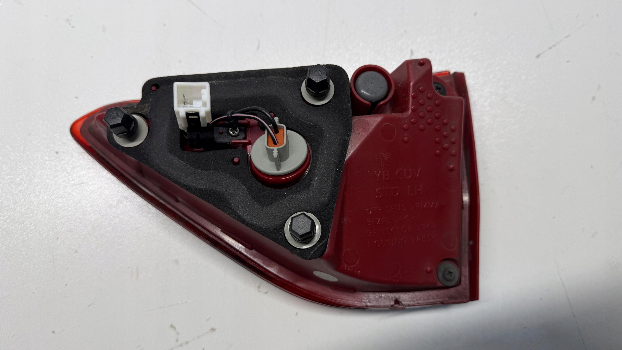 KIA STONIC light left left rear part rear to the bonnet 17-24