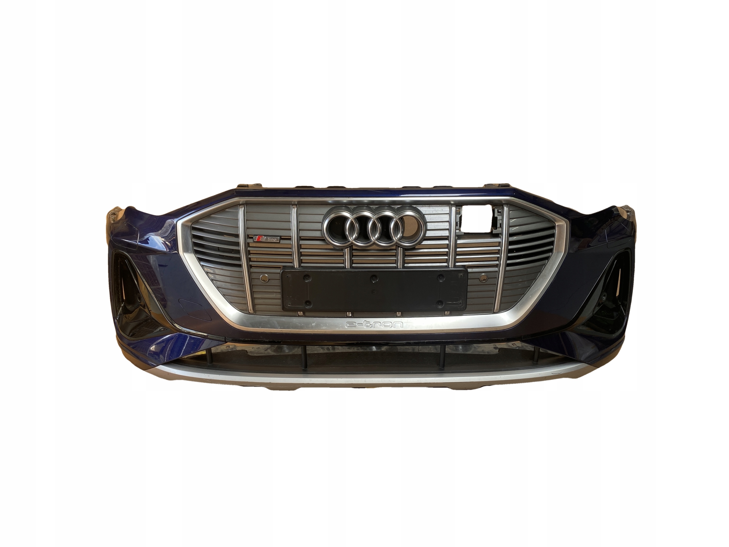 AUDI Е-ТРОНk SLINE БАМПЕР ПЕРЕД Lx5h