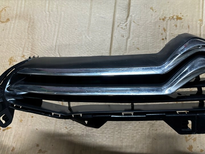 CITROEN C4 II B7 решетка радиатора хром 9687946280