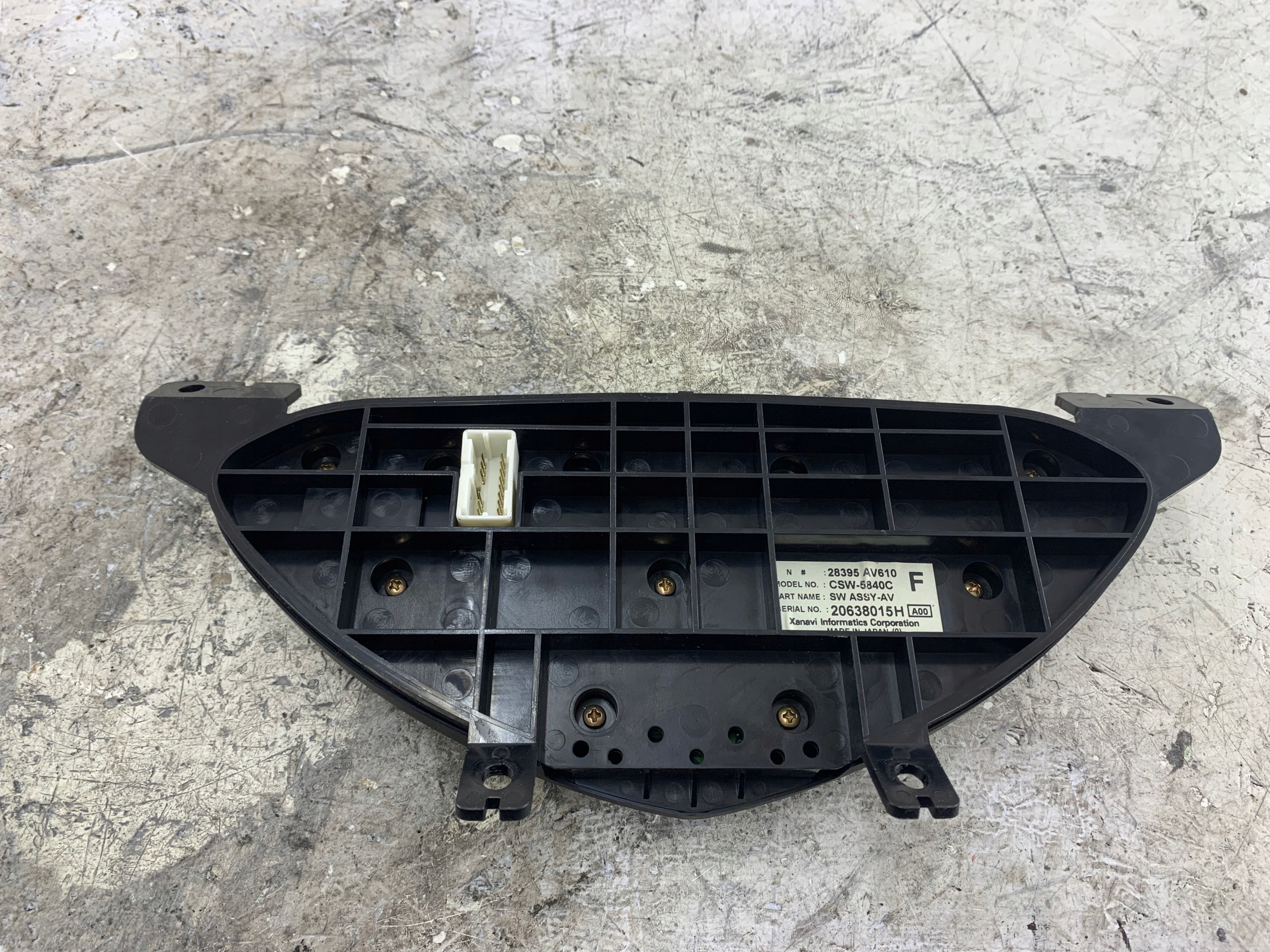 NISSAN PRIMERA P12 commande de climatisation 28395AV610