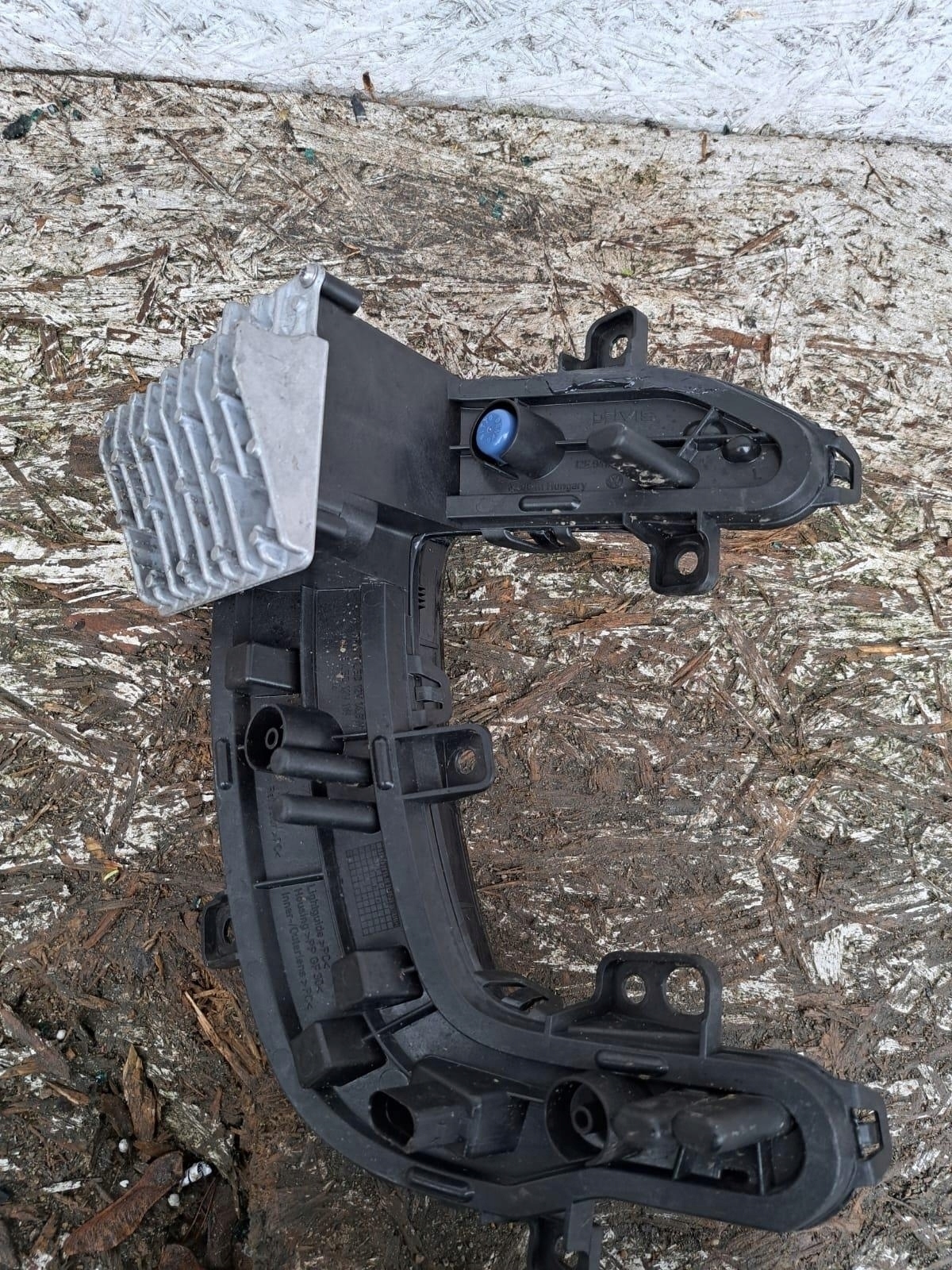 vw UP РЕСТАЙЛИНГ ГАЛОГЕН led левый оригинал