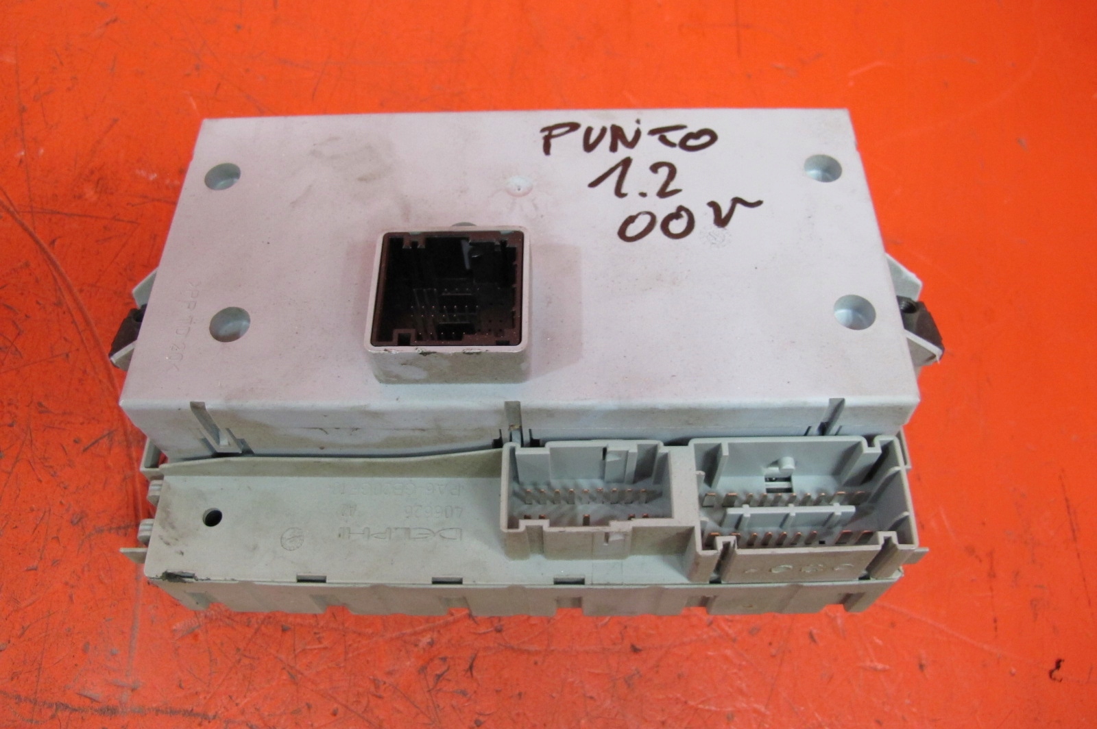 FIAT PUNTO 2 II 1.2 8V 188A4000 computer compartment module BSI ignition running board