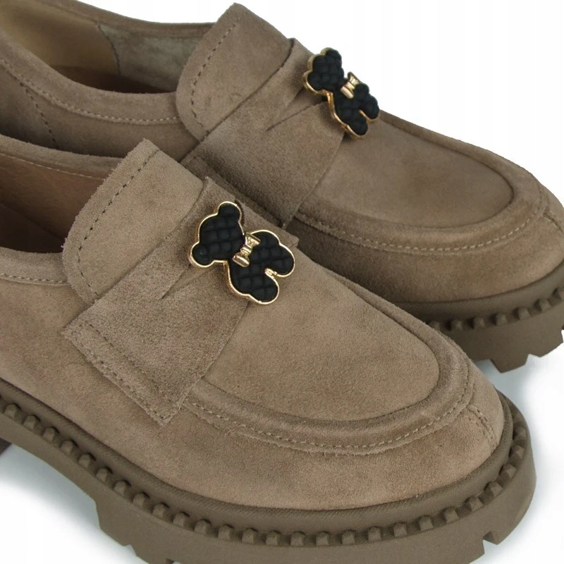 CHEBELLO 4241 MOKASYNY Z OZDOBĄ SKÓRA ZAMSZ BEŻOWE 38 Oryginalne opakowanie producenta pudełko