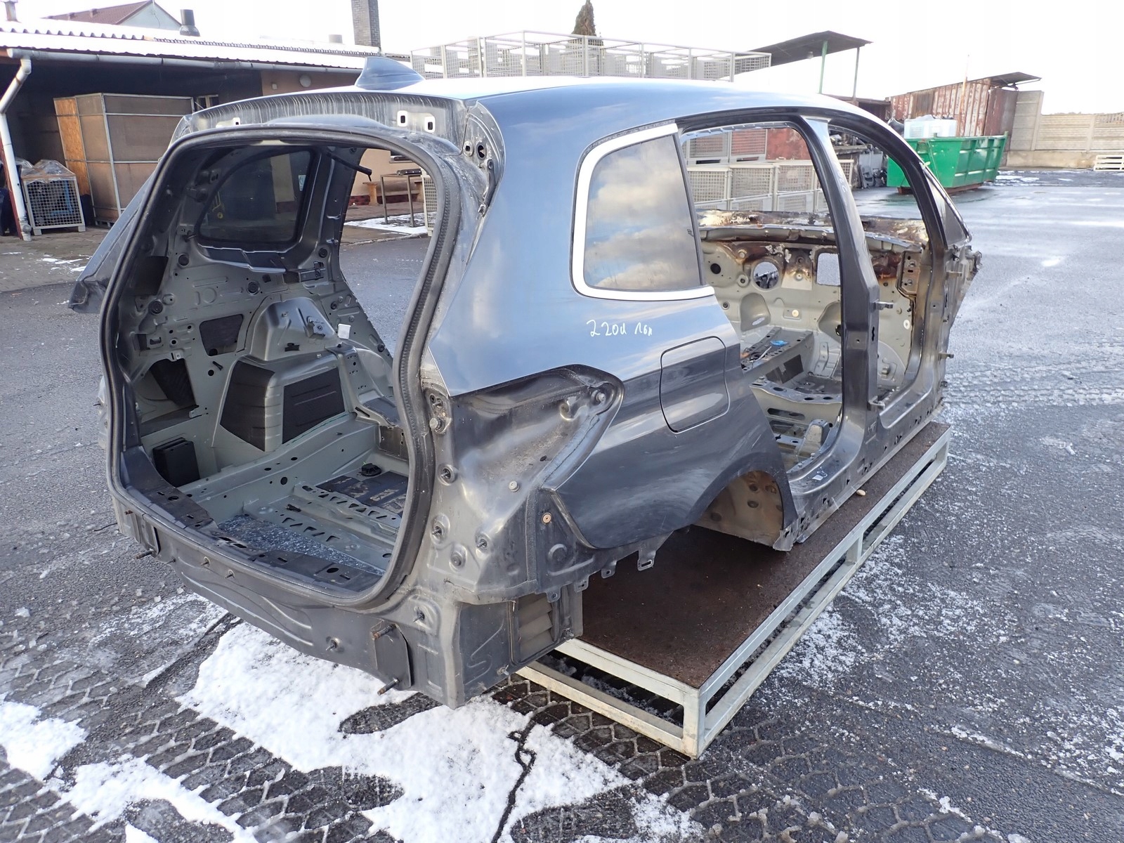 DUPA DACH KAROSERIA ĆWIARTKA EUROPA BMW 2 F46 16R Producent części BMW OE