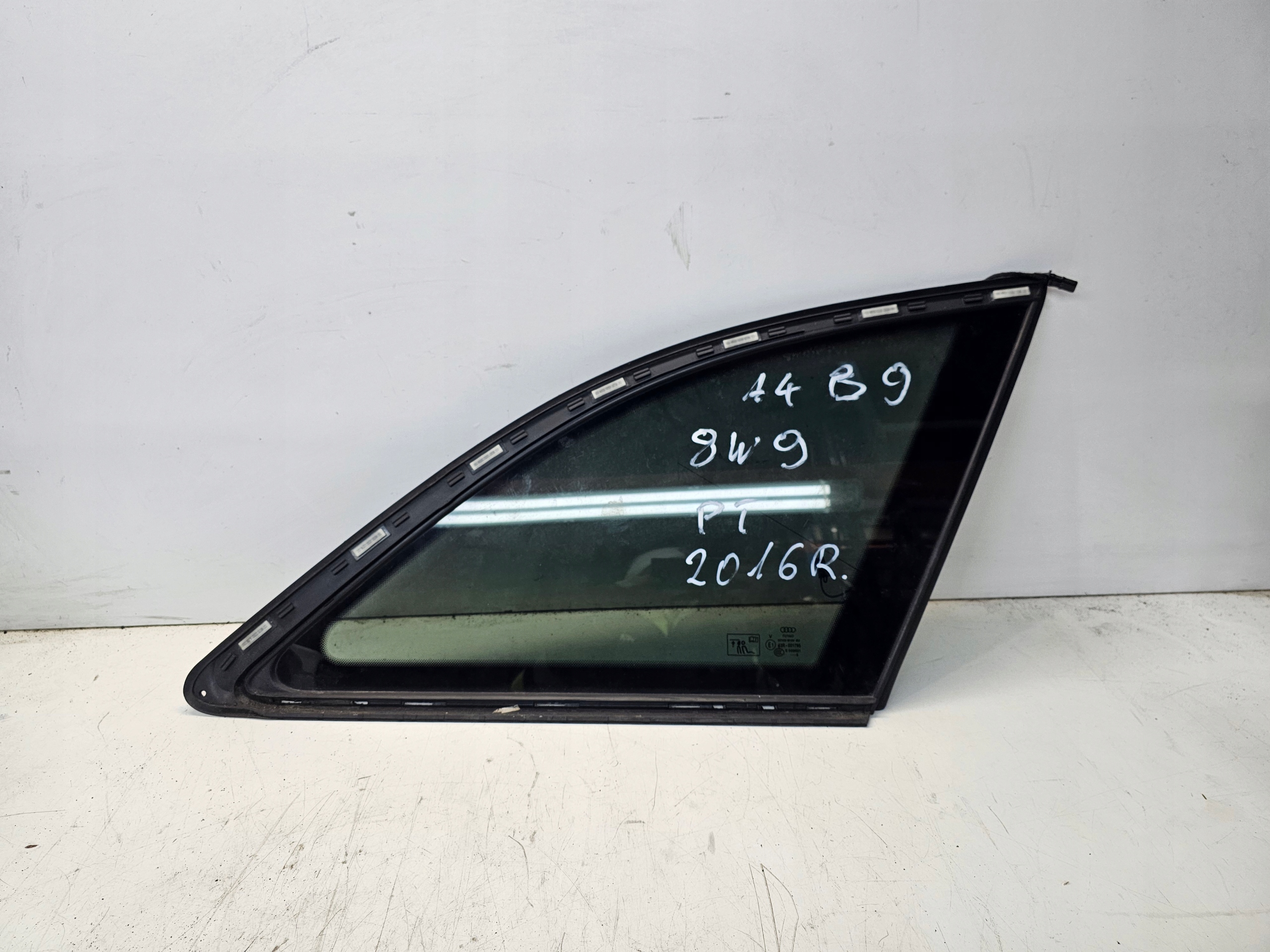 window bodywork right rear part AUDI A4 B9 8W9 AVANT KOMBI 2016R