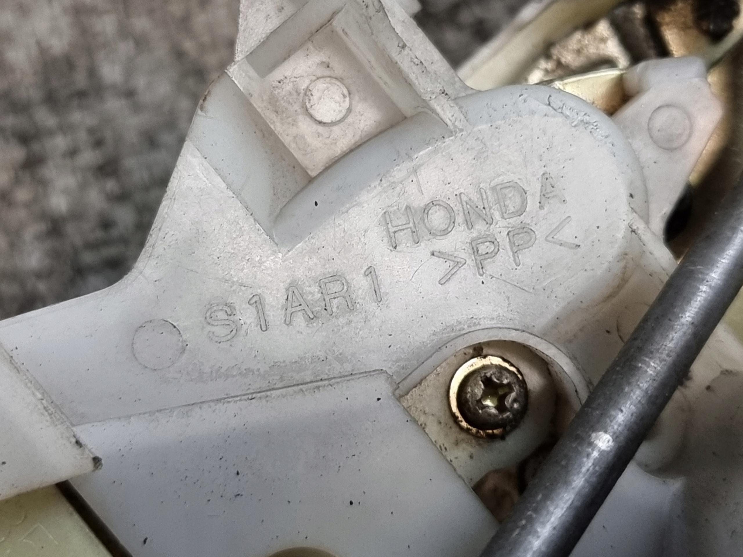 lock door right front HONDA ACCORD VI 6