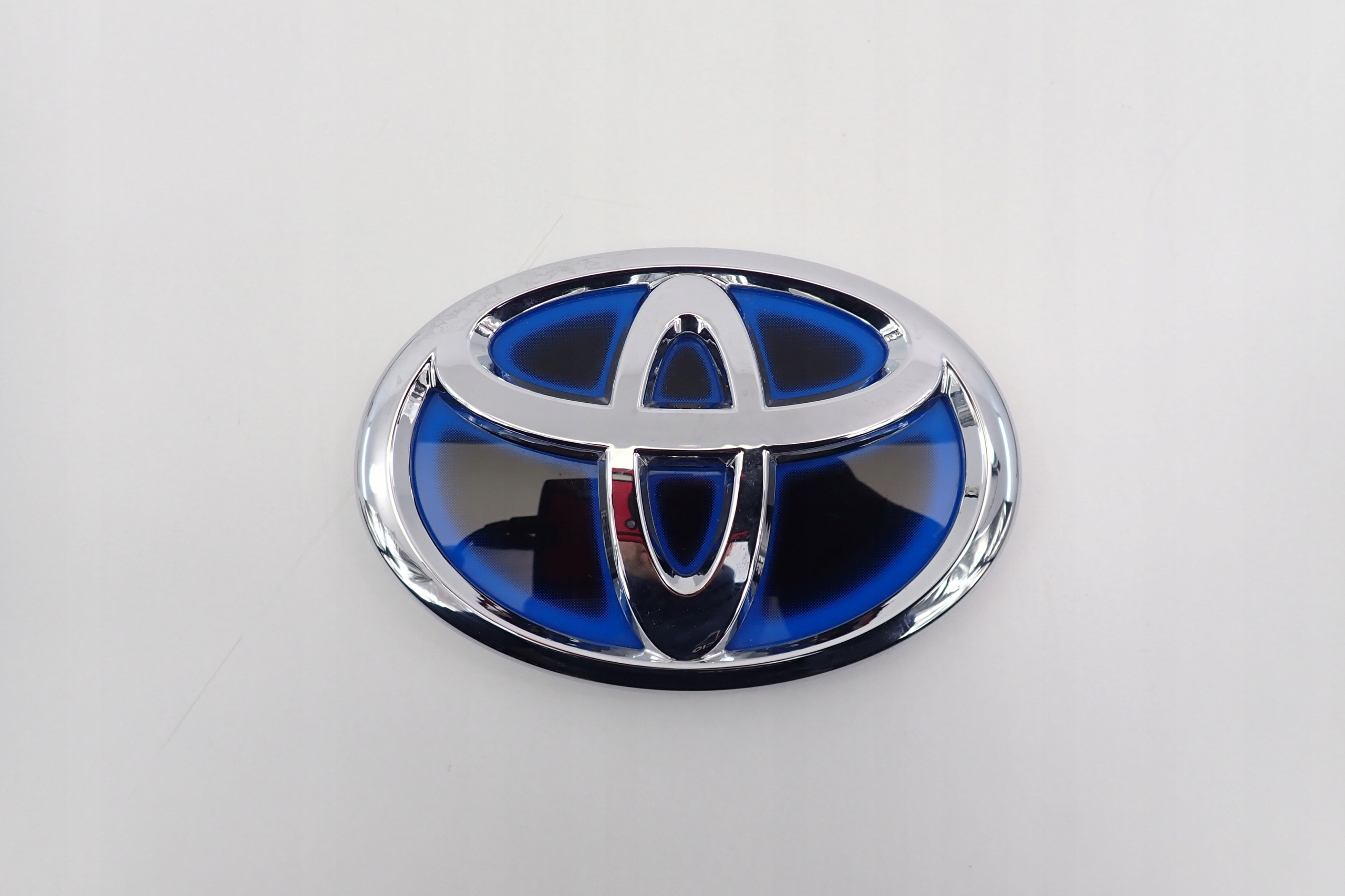 TOYOTA ZNACZEK LOGO EMBLEMAT W130 140130 Marka Toyota