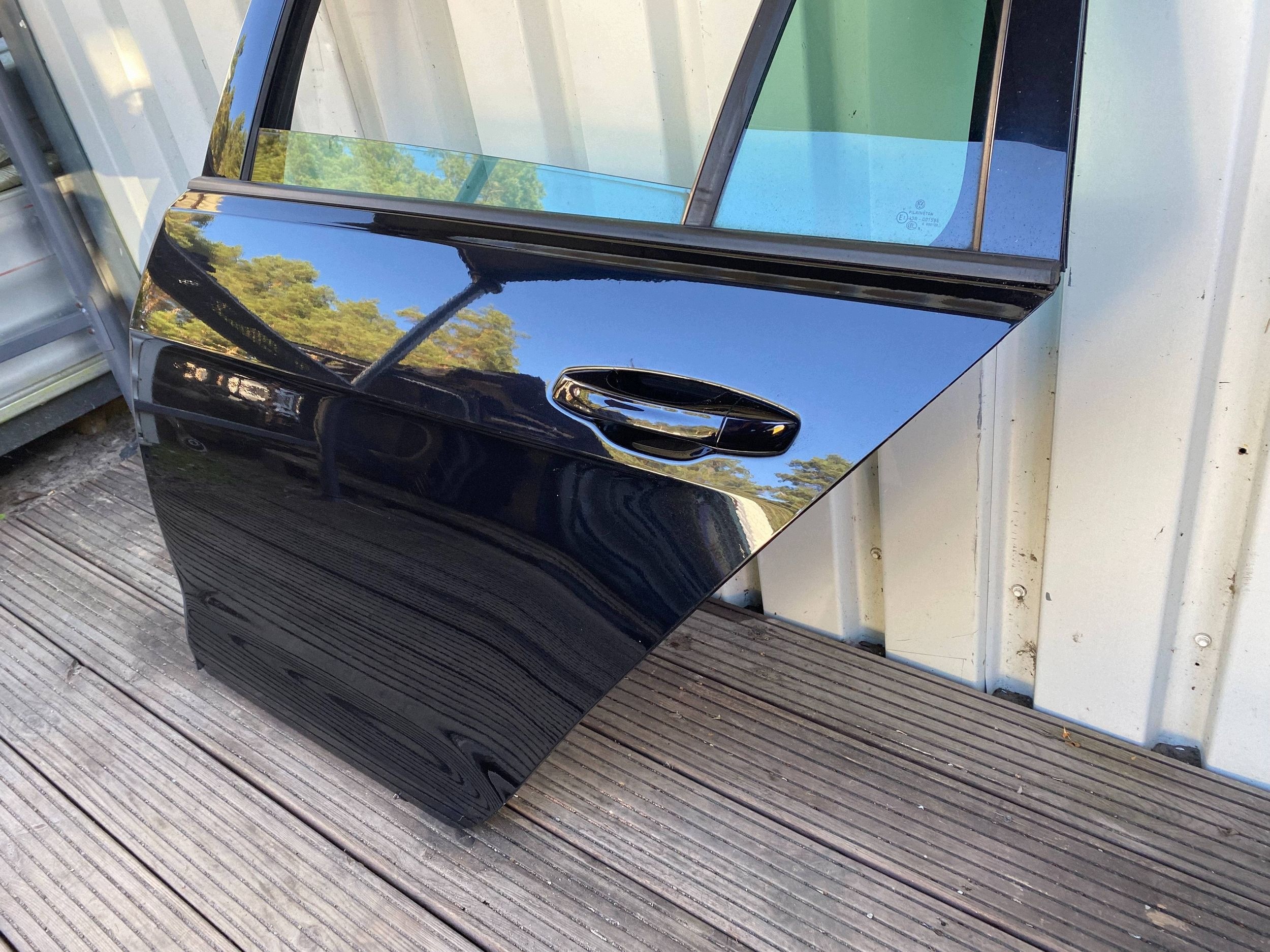 VW GOLF VII KOMBI complete door left rear part rear. LC9X black