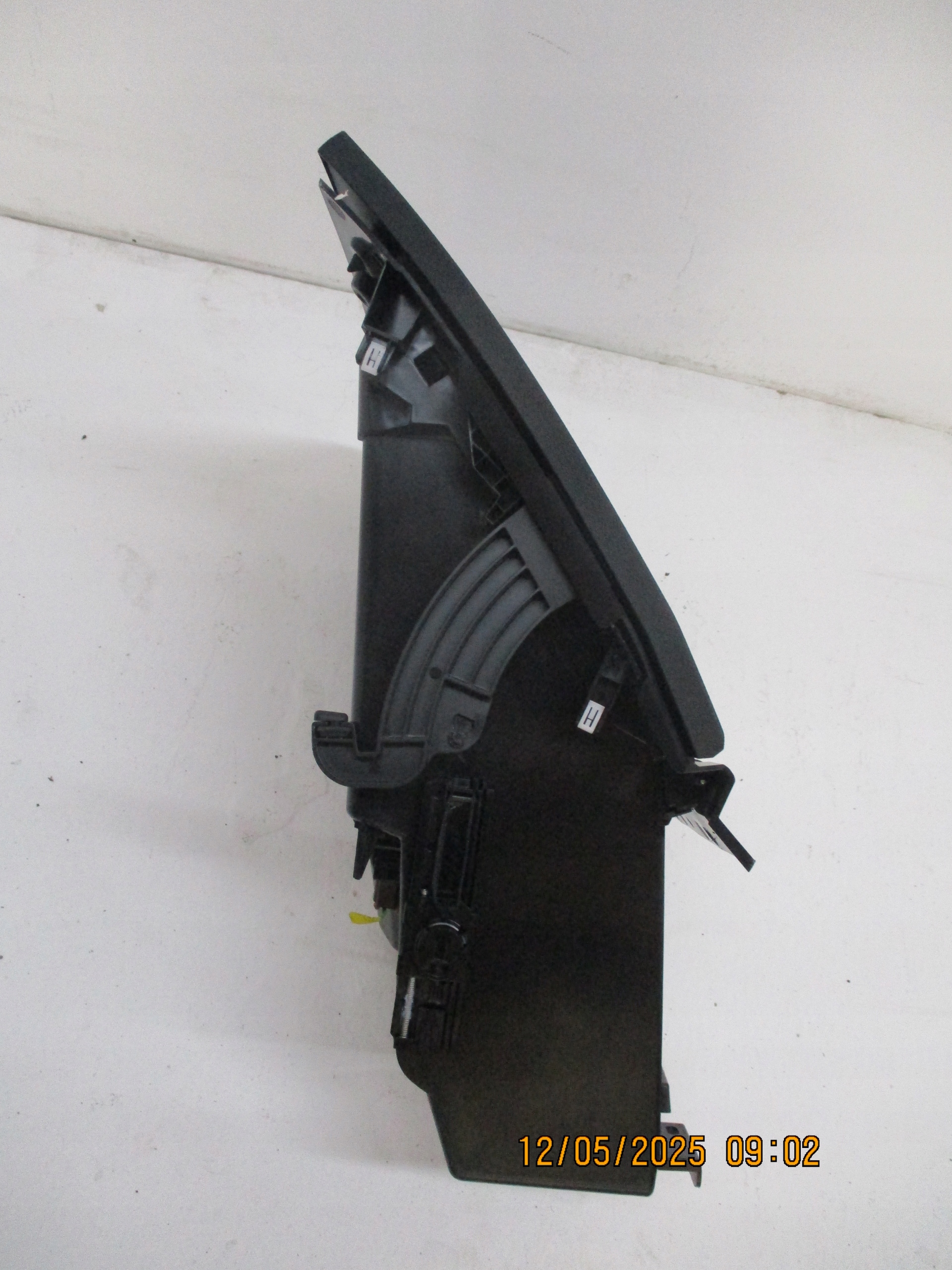 passenger compartment consoles Jeep AVENGER