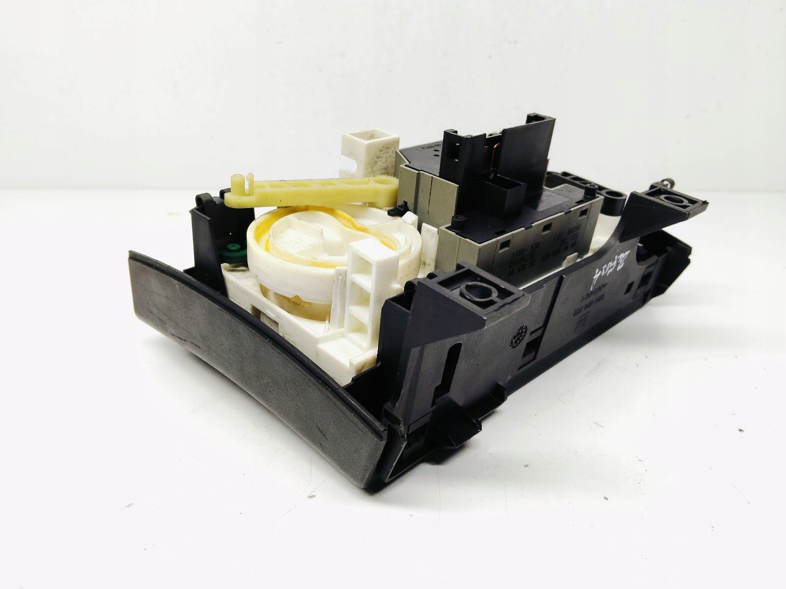 Panel switch air conditioning devices Opel ZAFIRA A 2.0 DTL 90559839