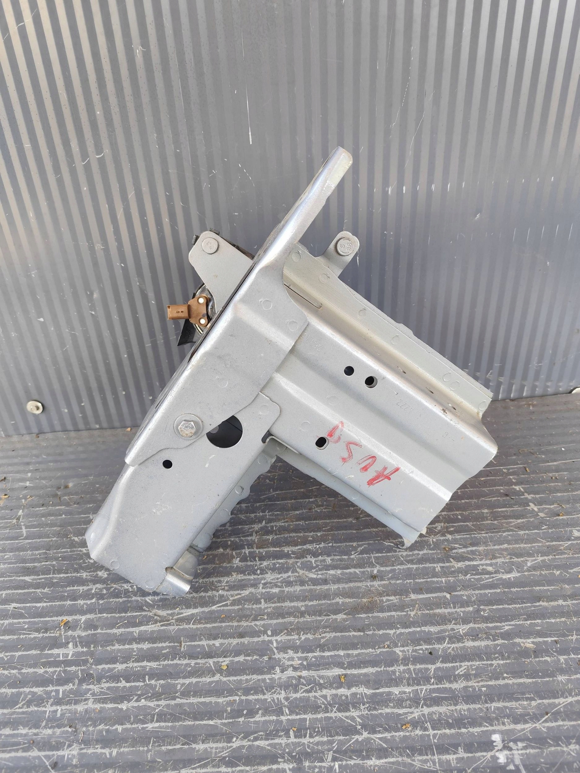 RENAULT AUSTRAL quarter front right