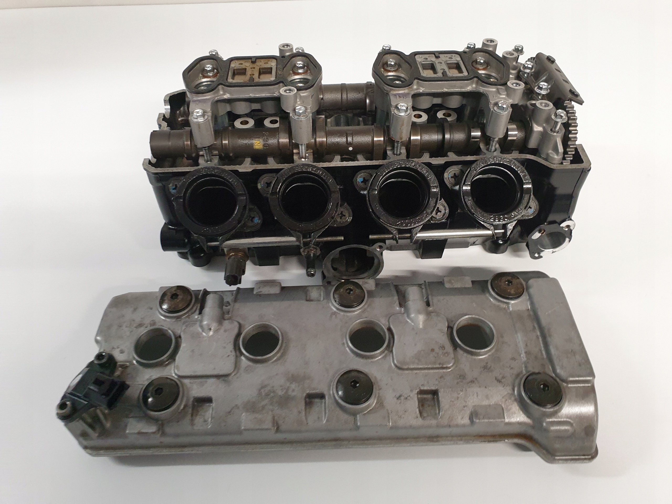 SuzukiGSR600głowica - Suzuki GSR 600 головка в сборе