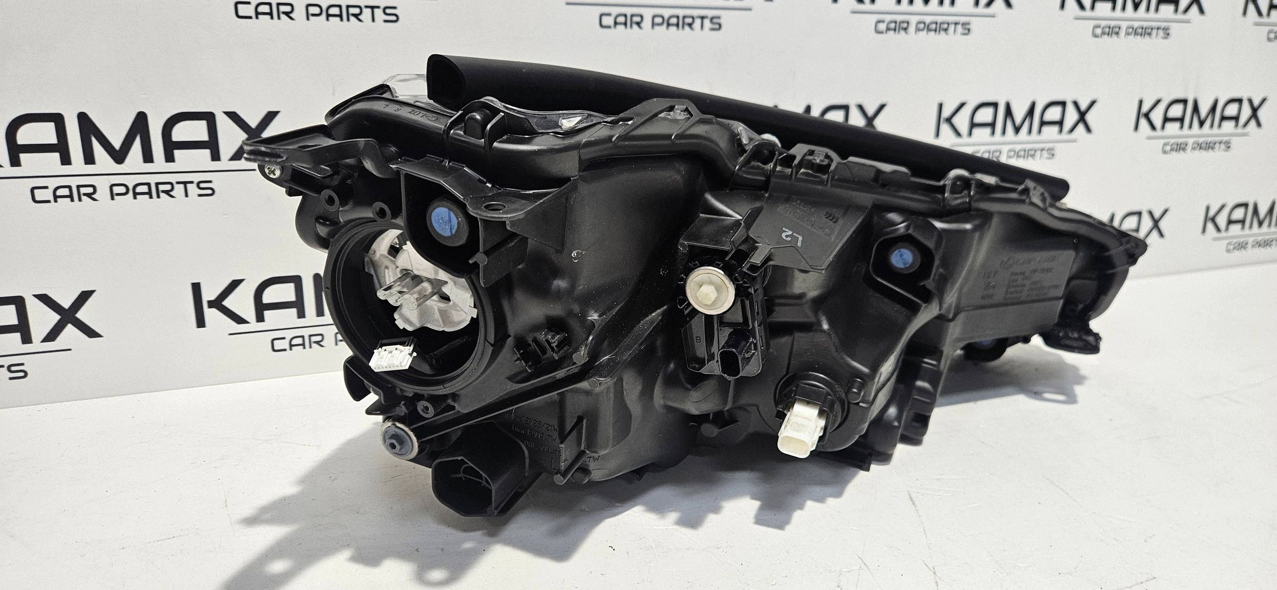 Reflektor links Seite Lexus LBX KOITO52350