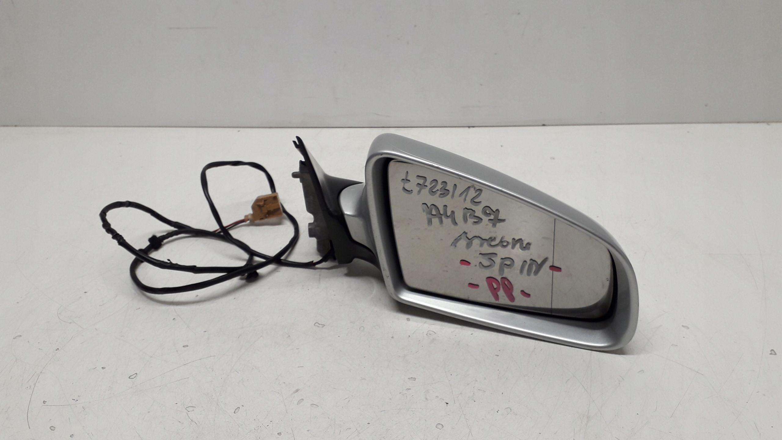 AUDI A4 B7 04-08 LUSTERKO PRAWE 5PIN