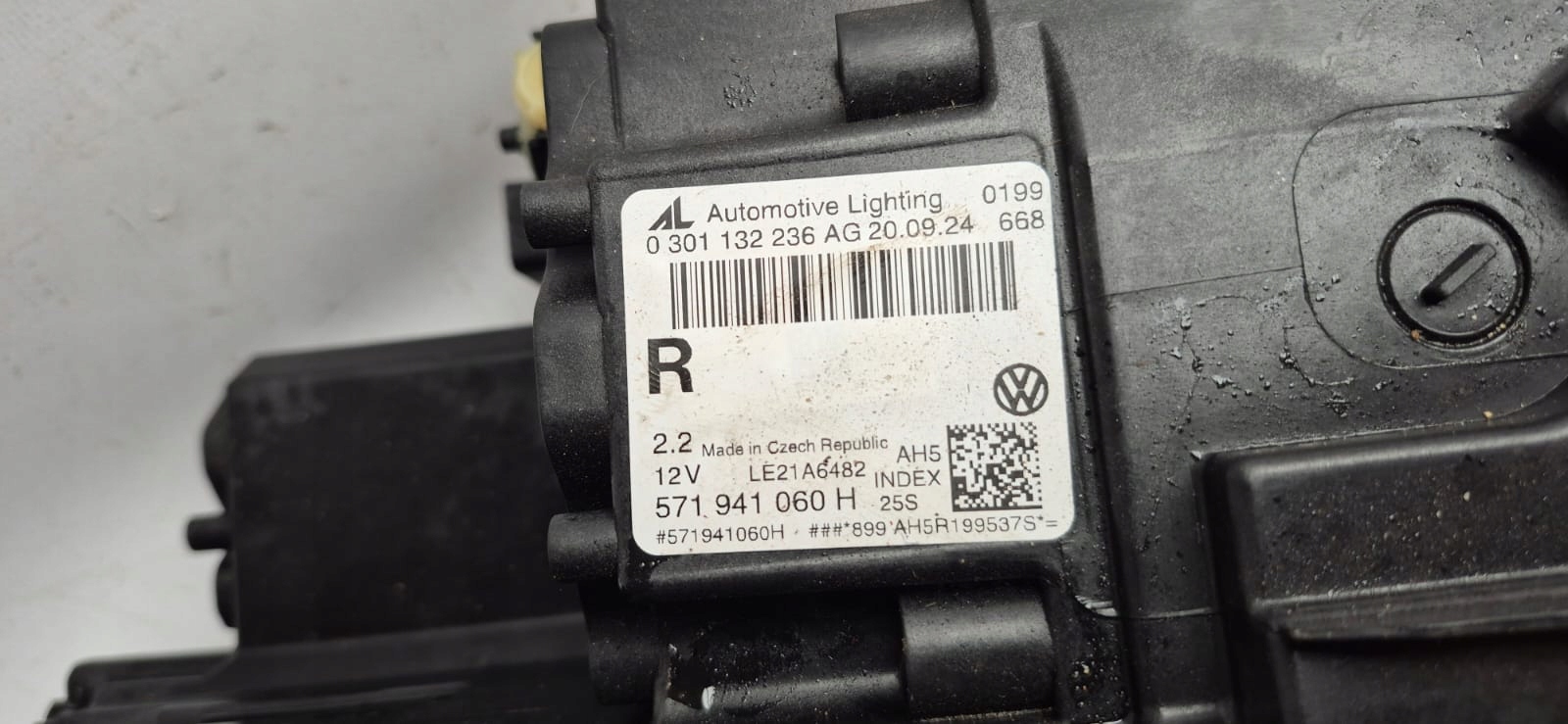 VW TIGUAN III 571 23- light right front front FULL LED IQ.LIGHT