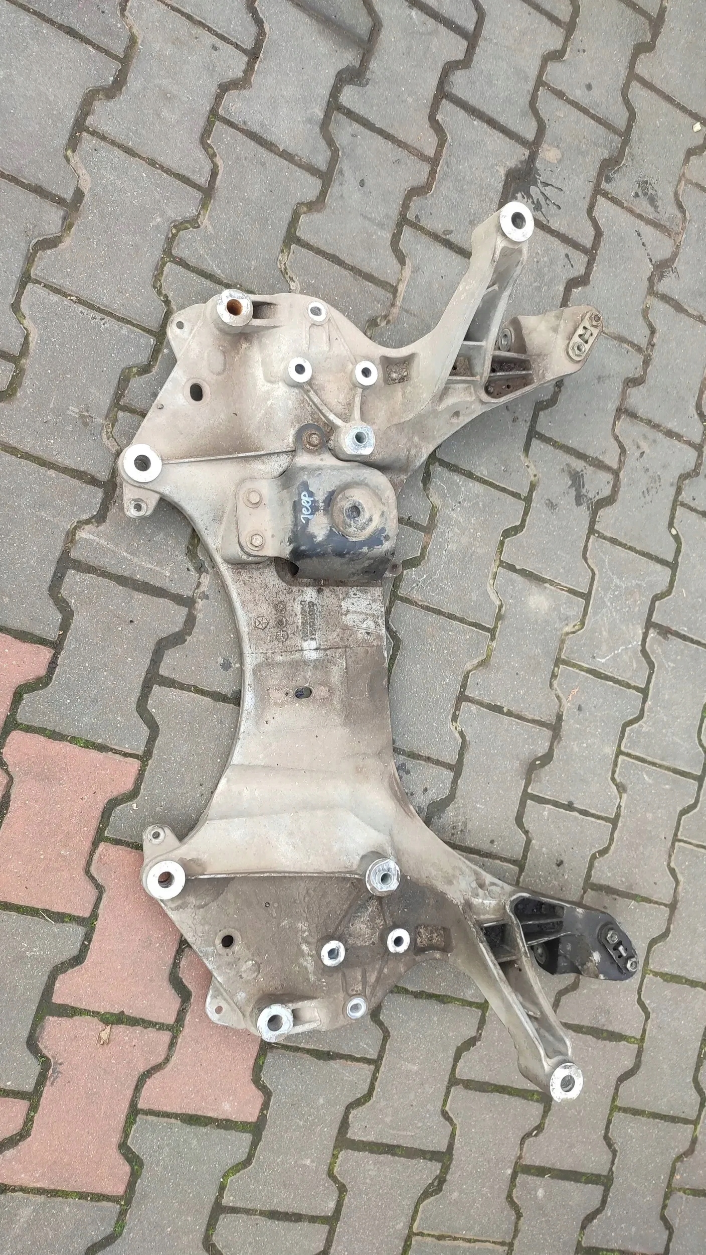 Jeep Cherokee 2015 subframe axle beam front