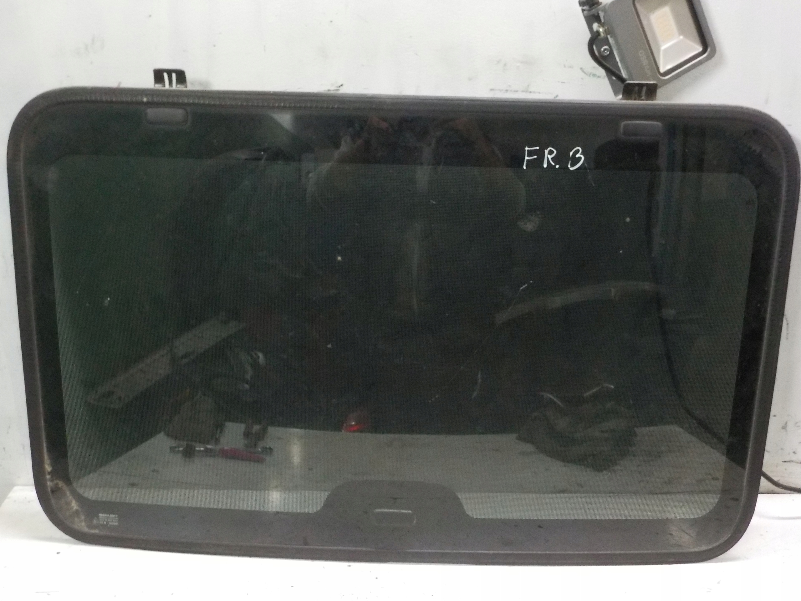 FRONTERA B SZYBERDACH