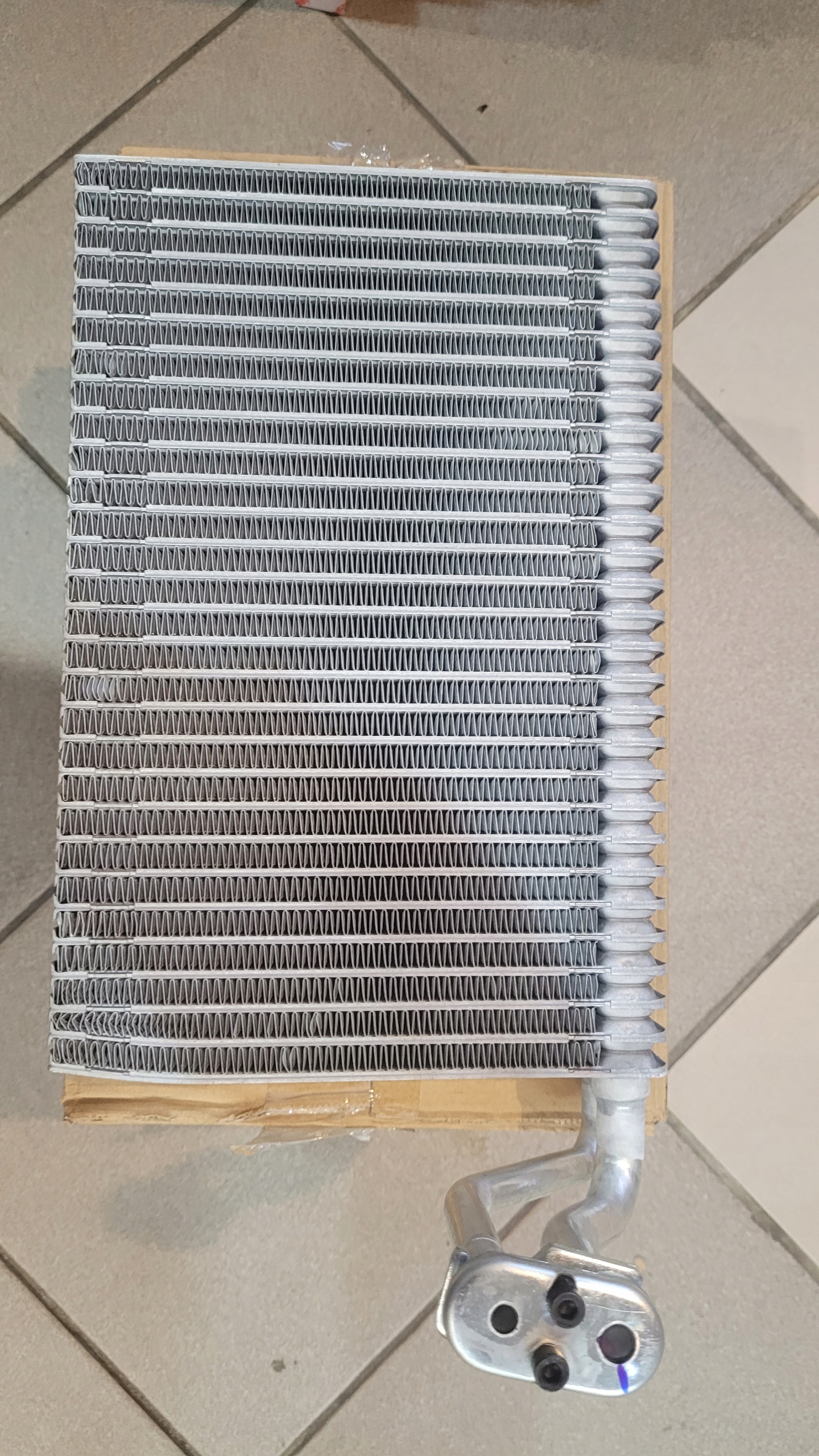 PAROWNIK KLIMATYZACJI CHRYSLER GRAND VOYAGER TOWN&COUNTRY PRZECENIONY Numer katalogowy części 97358