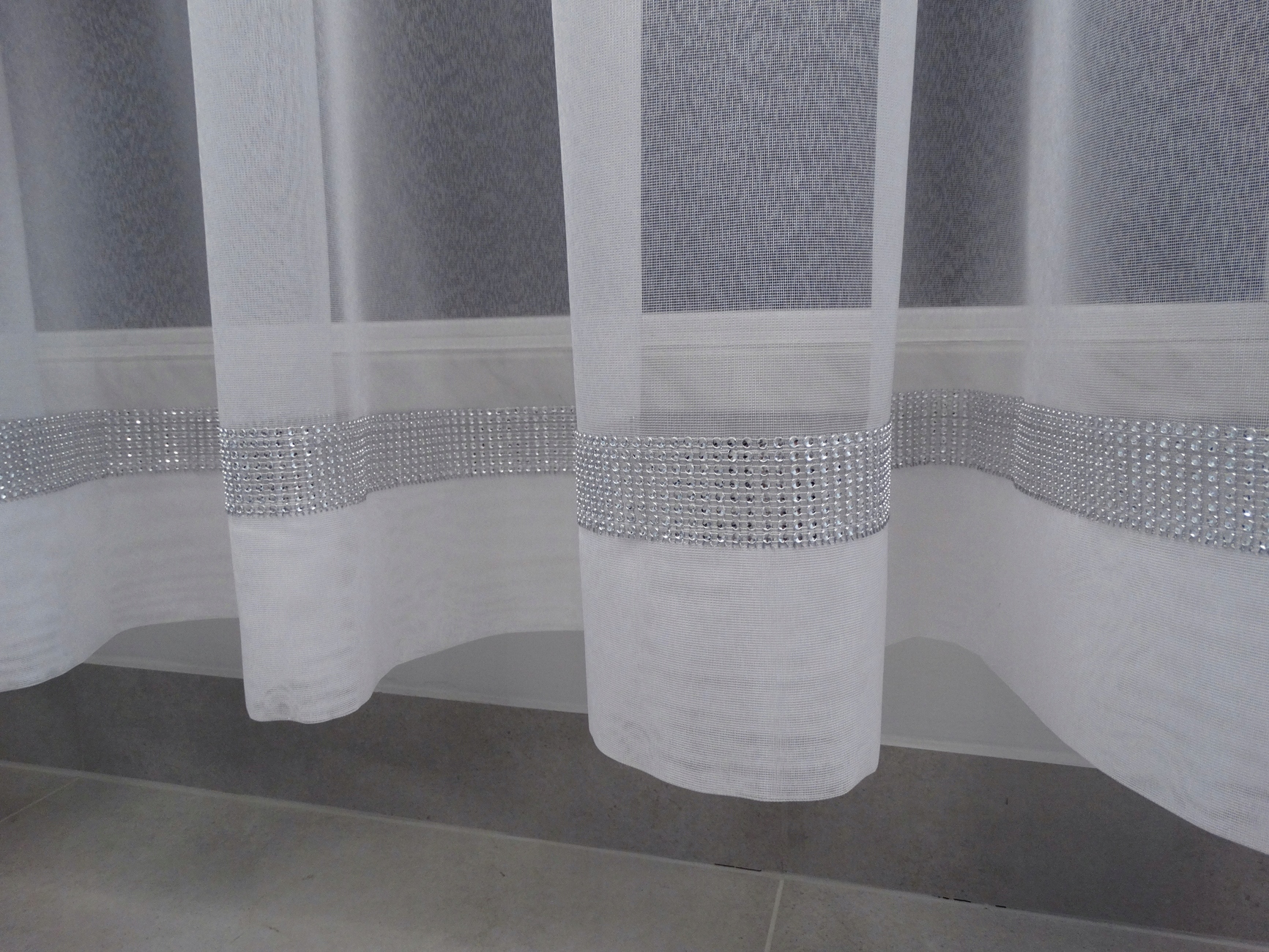 Mg Záclona 400x250 cm hotová Enzo s zirkónmi Šitá